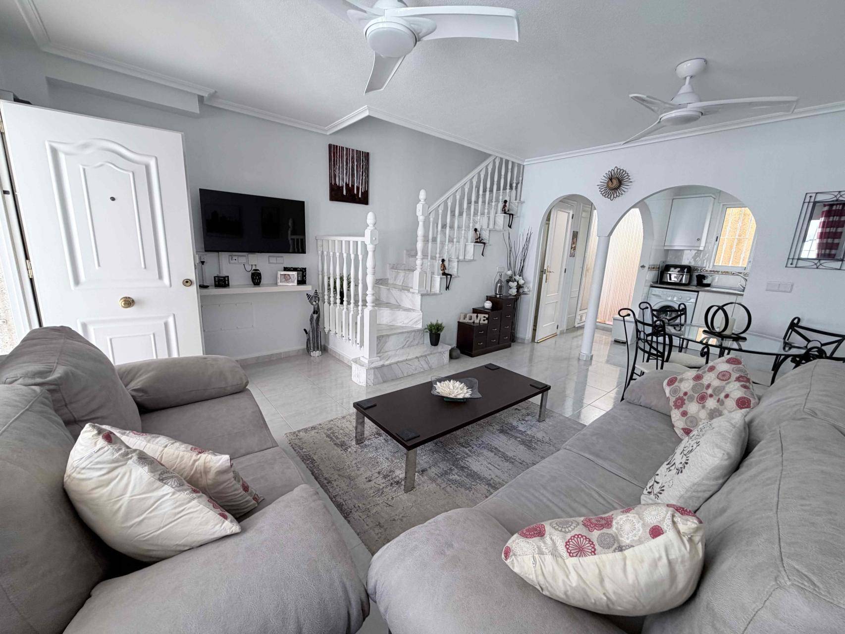 Third bedroom with window in villa, Los Almendros-La Florida