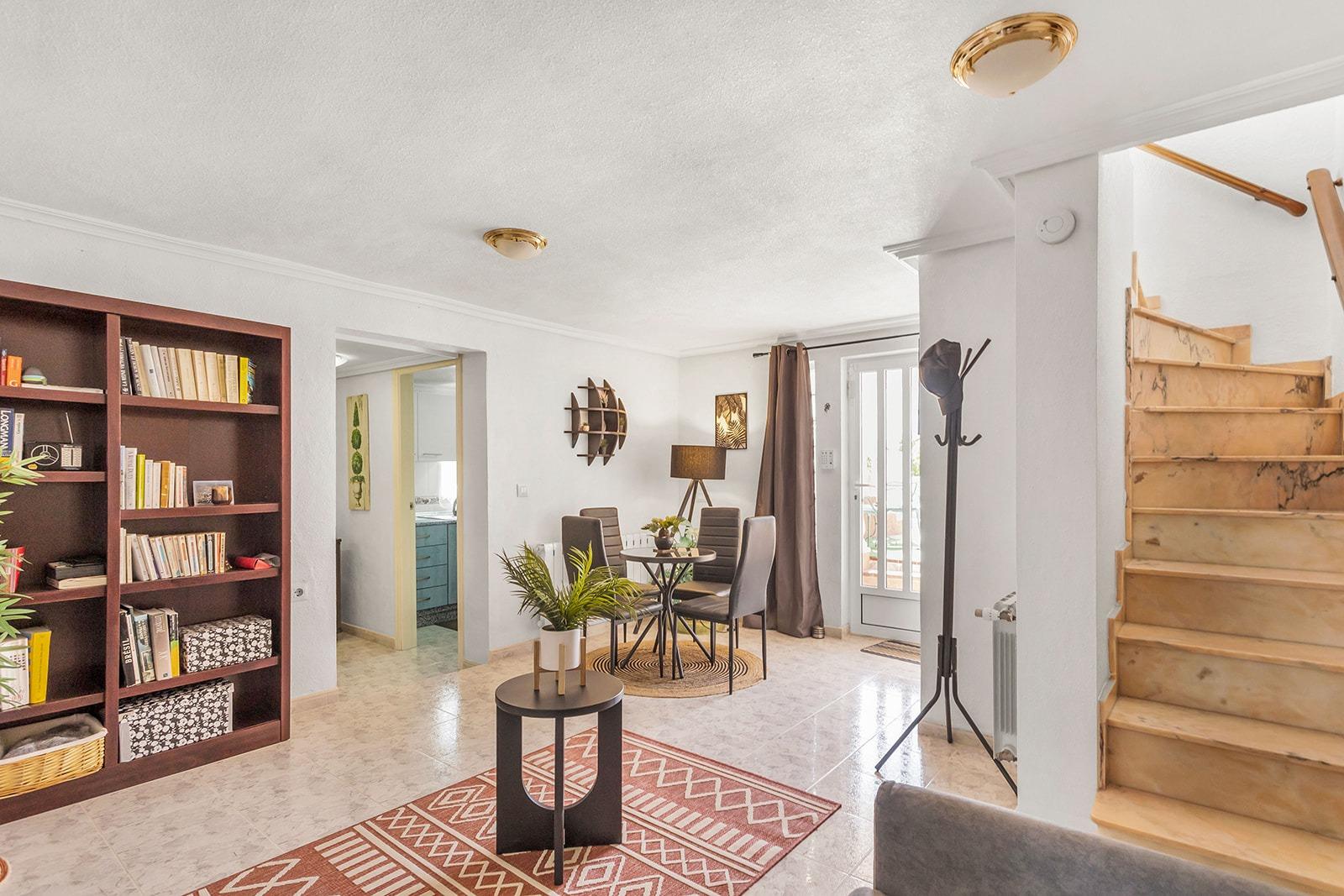 Master bedroom with built-in wardrobes, villa in Los Balcones, Torrevieja