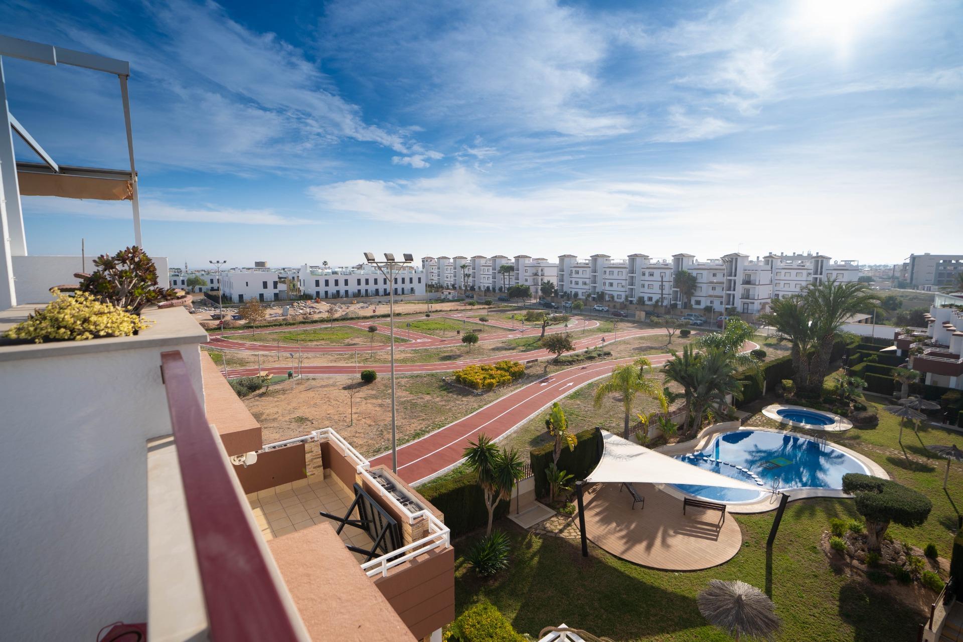 Open-plan living area in 2-bedroom duplex penthouse, Rocío del Mar, Orihuela Costa