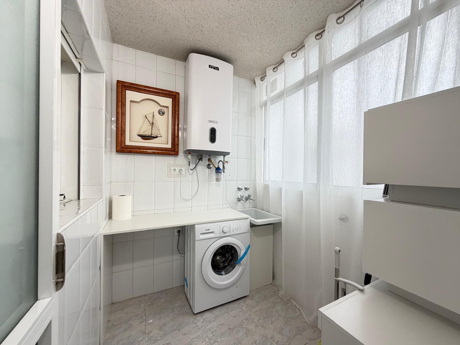 Bedroom window with natural light, 3-bedroom apartment, Playa del Cura