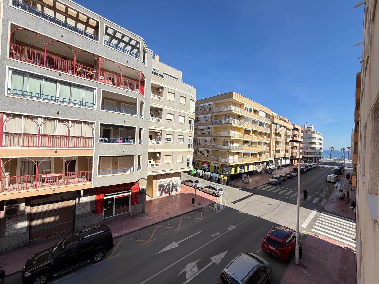 Terrace with outdoor furniture, 3-bedroom apartment, Playa del Cura