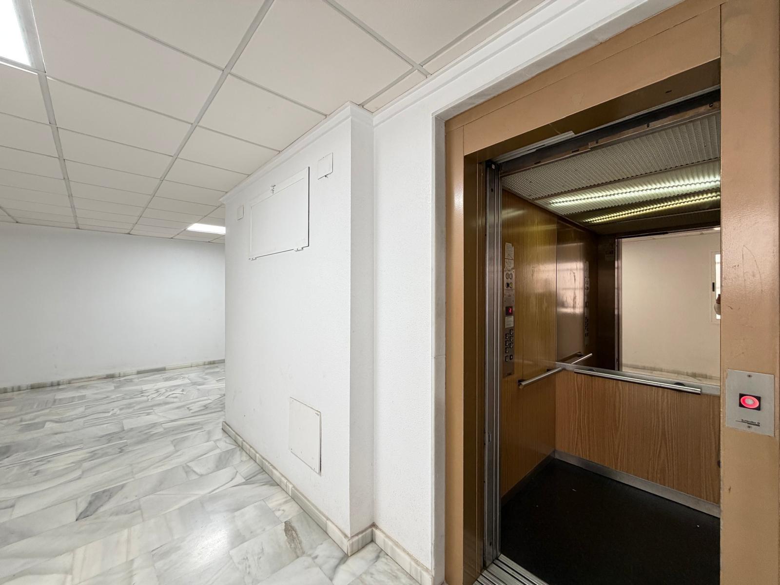 Furnished double bedroom, 3-bedroom apartment, Playa del Cura
