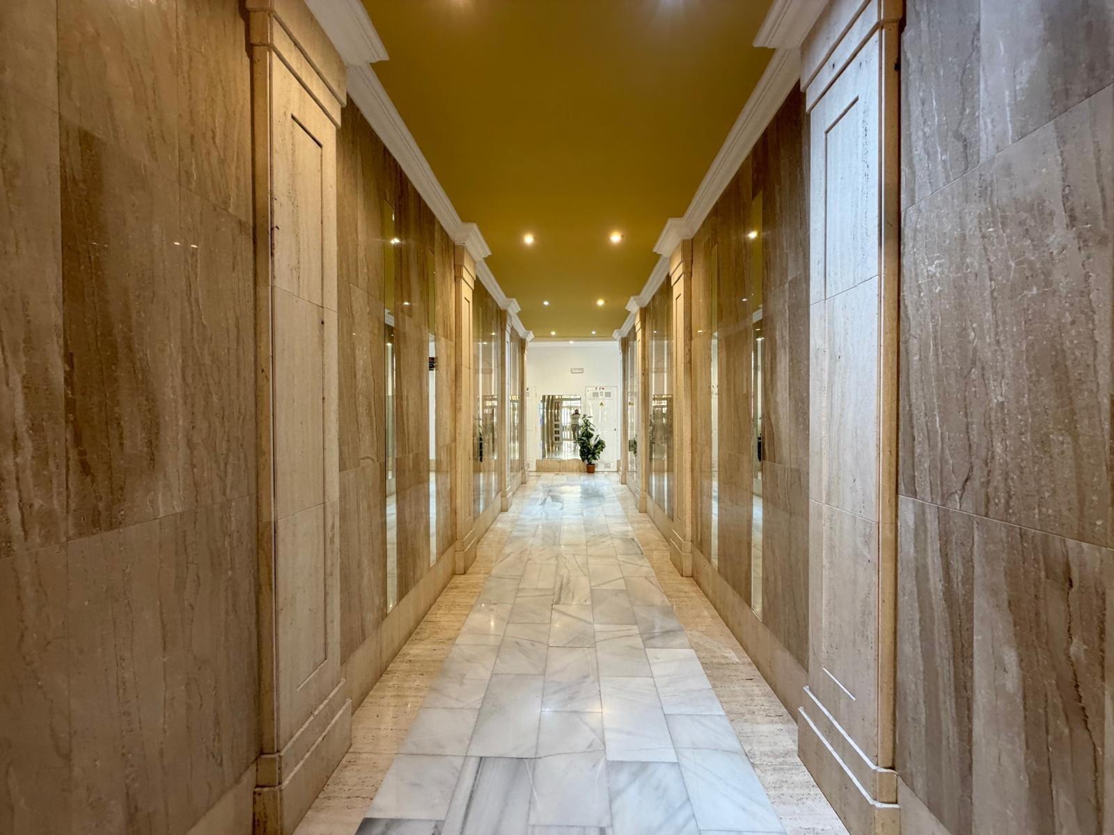 Bathroom shower fitting in penthouse, Playa del Cura, Torrevieja