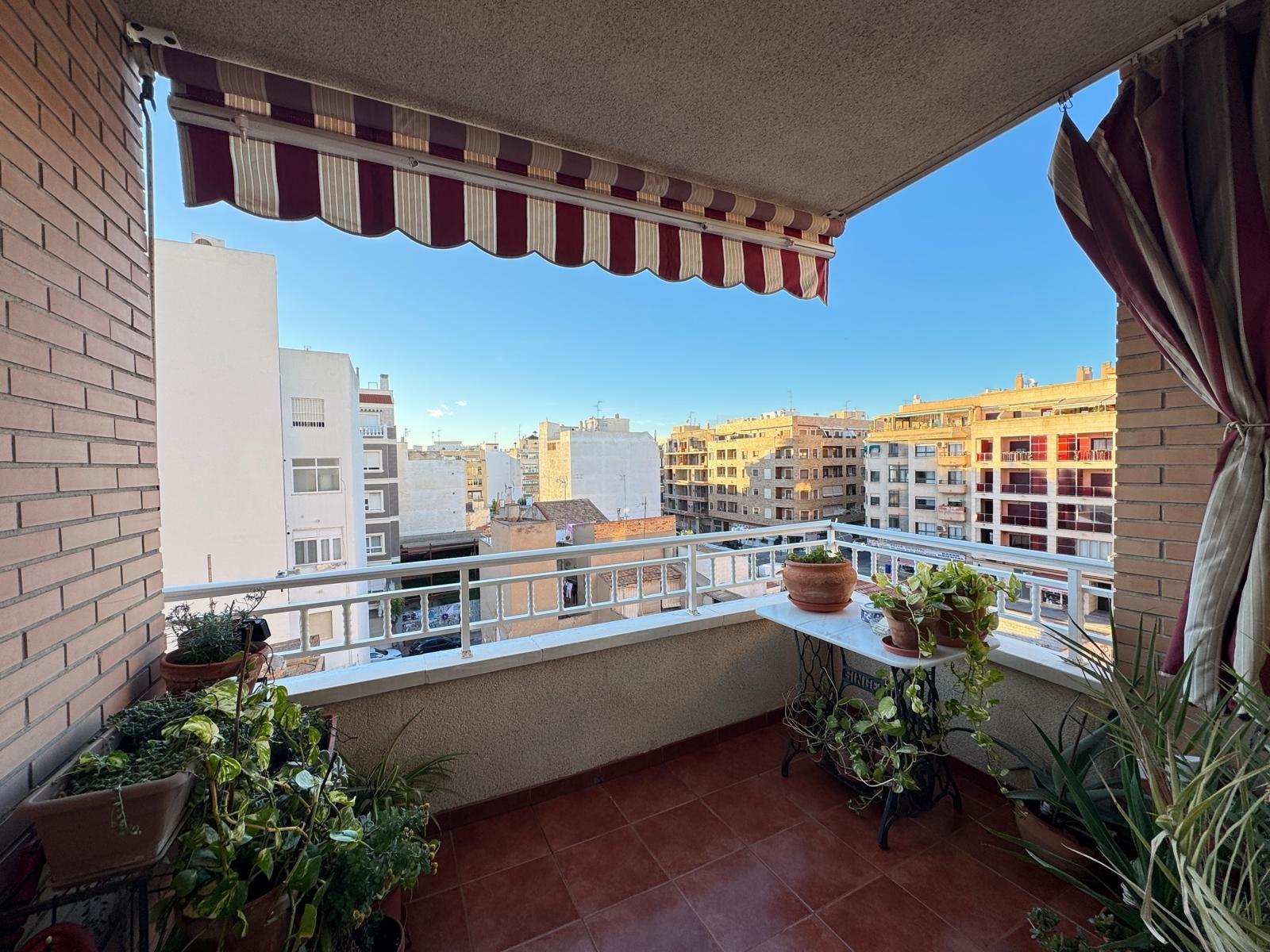 Third bathroom with bathtub, Torrevieja Centre apartment
