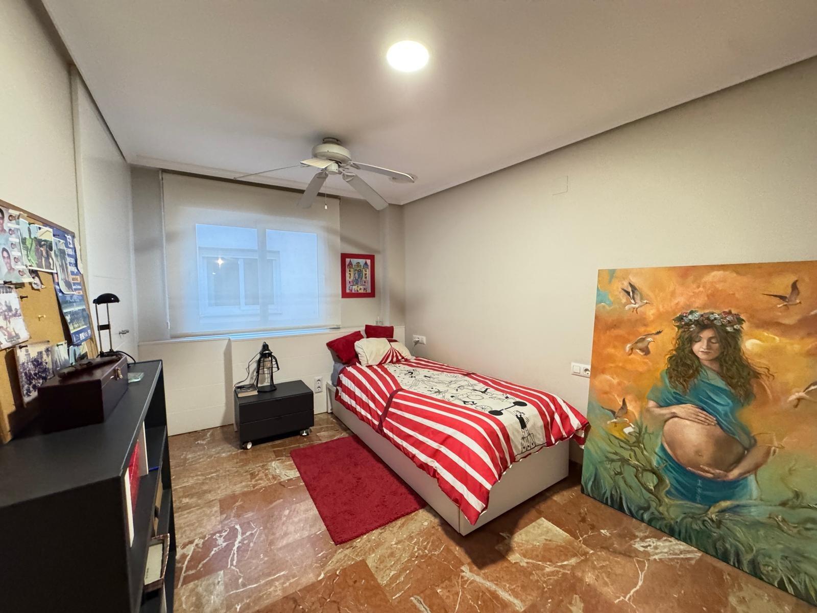 Interior corridor of 4-bedroom apartment, Torrevieja Centre