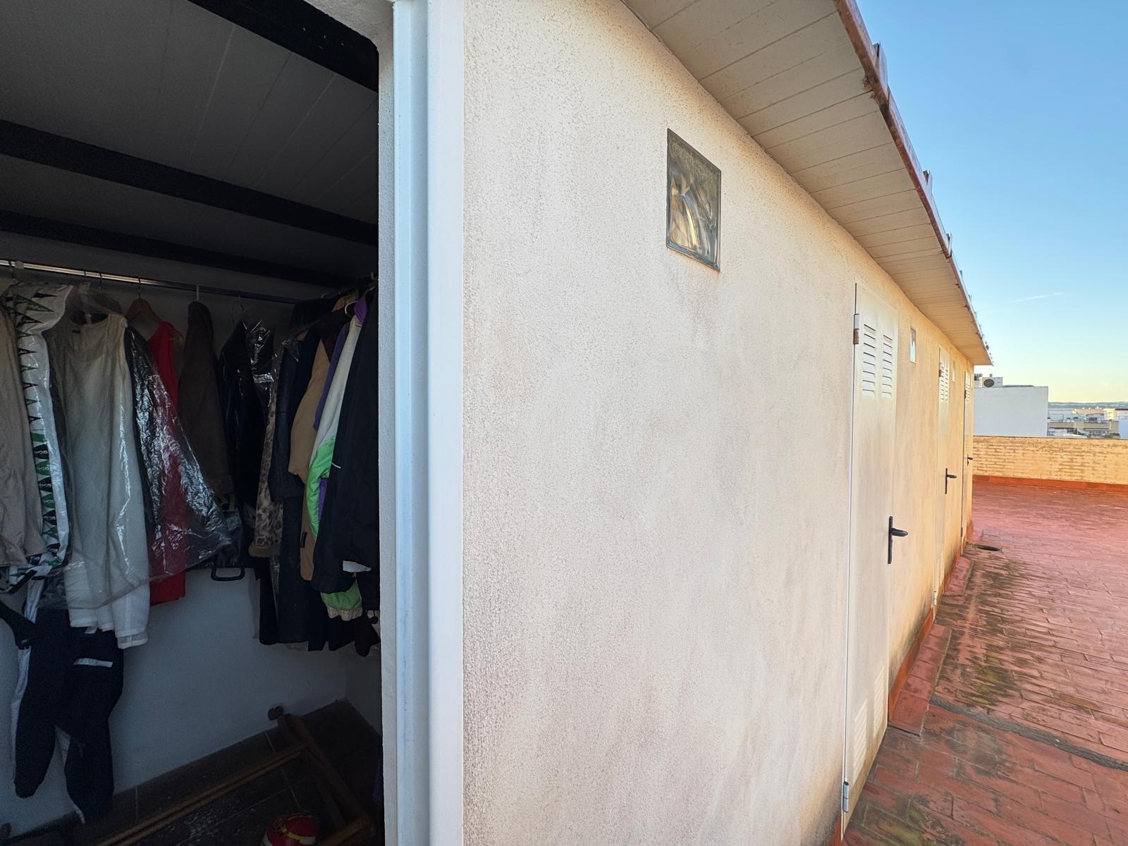 Patio with tiled floor and door access, Torrevieja Centre apartment