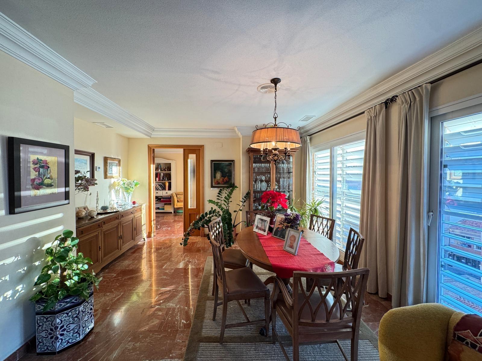 Fourth bedroom with window, 4-bedroom apartment, Torrevieja Centre