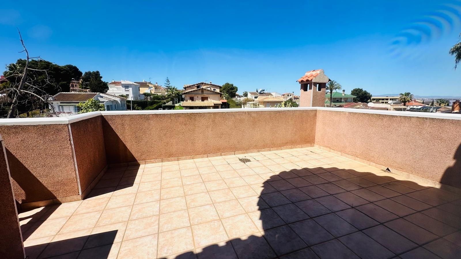 Laundry room in a 3-bedroom villa in Los Balcones, Torrevieja