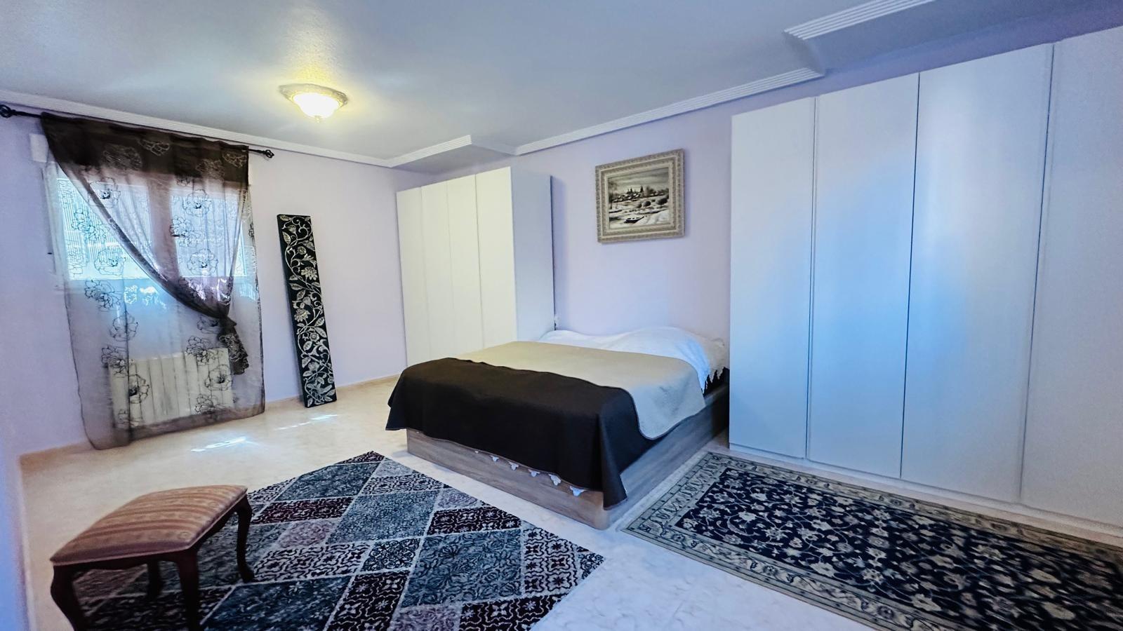 Upper floor hallway in a 3-bedroom villa in Los Balcones, Torrevieja