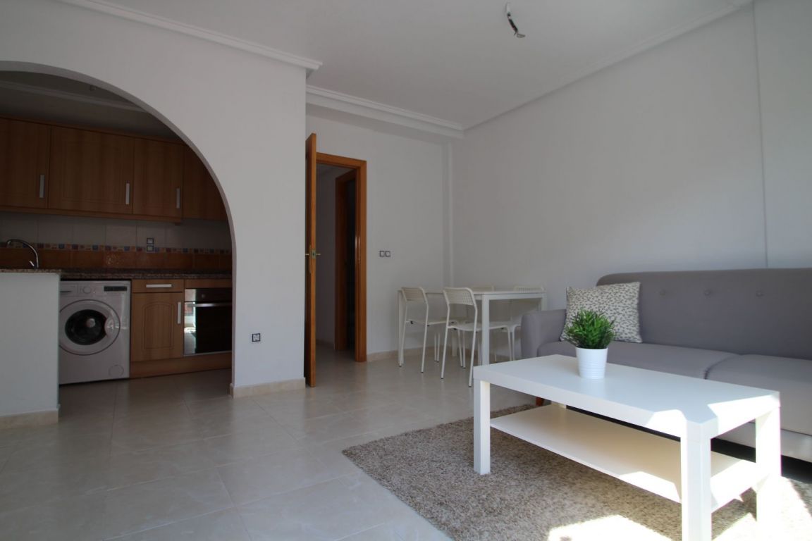 Balcony with railings on upper floor of townhouse, Aguas Nuevas 1, Torrevieja