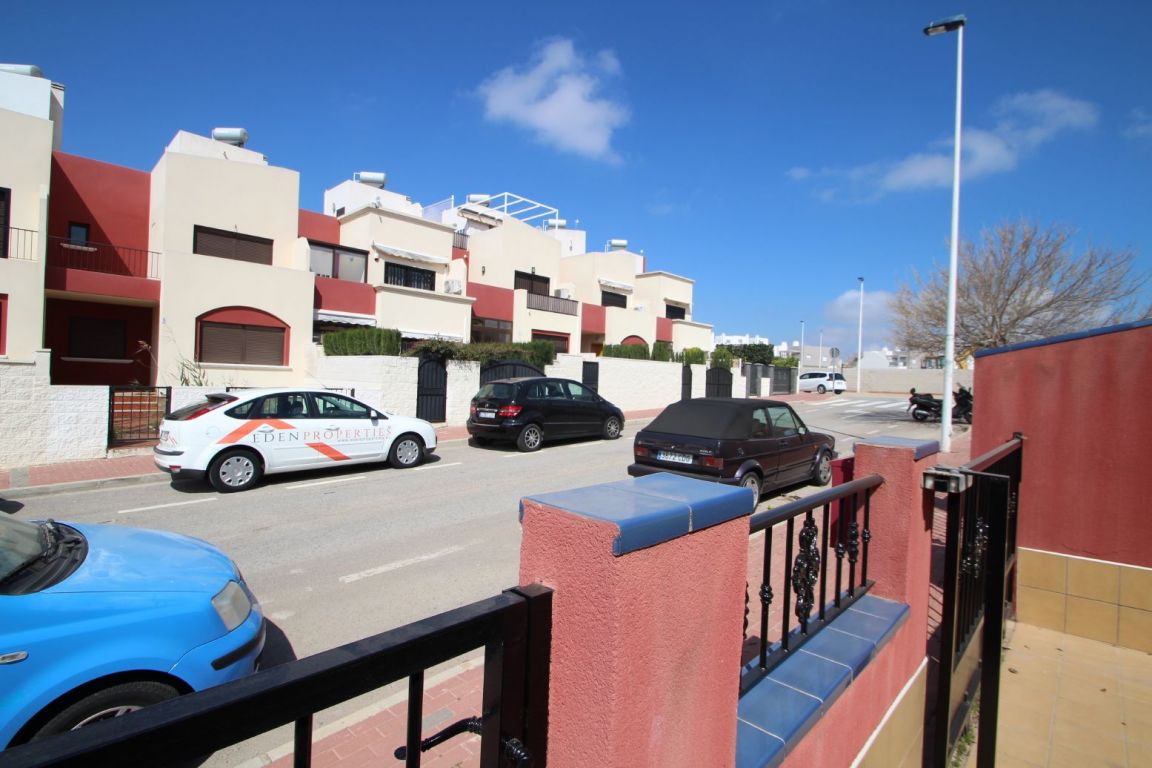 Internal staircase between ground and upper floor, townhouse Aguas Nuevas 1, Torrevieja