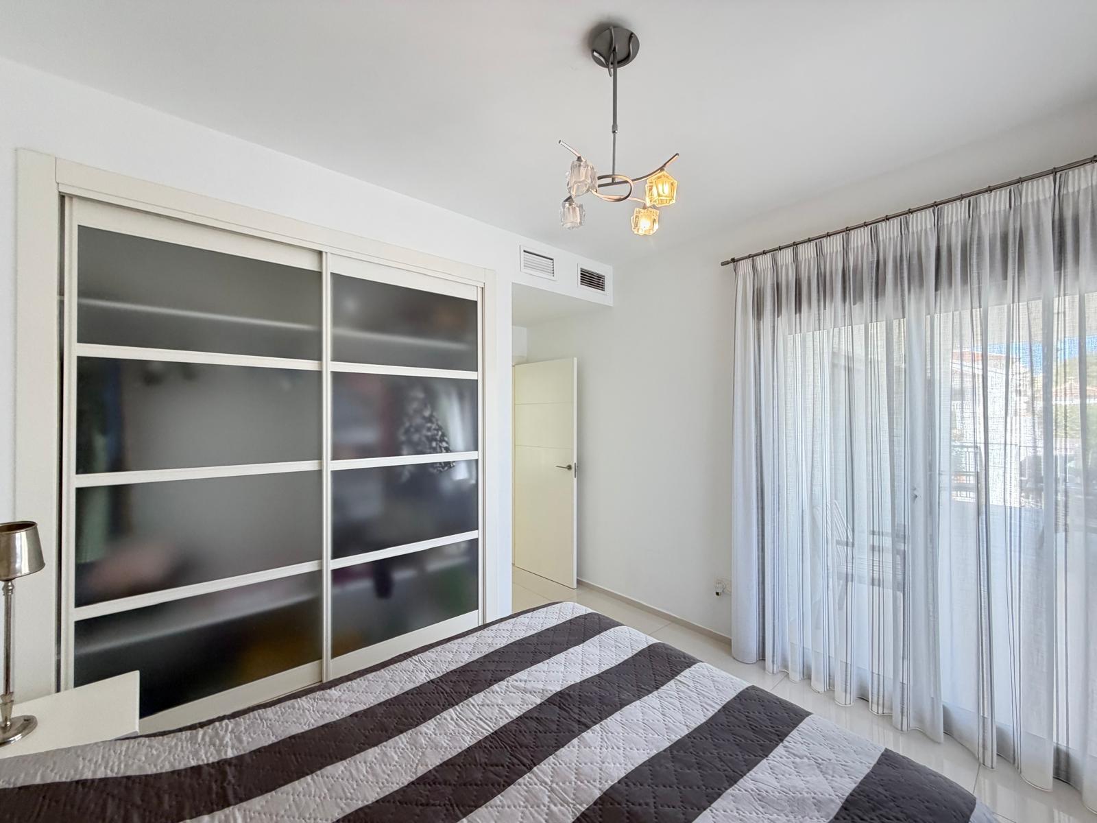 Upper bedroom with ceiling detail, villa in Doña Pepa
