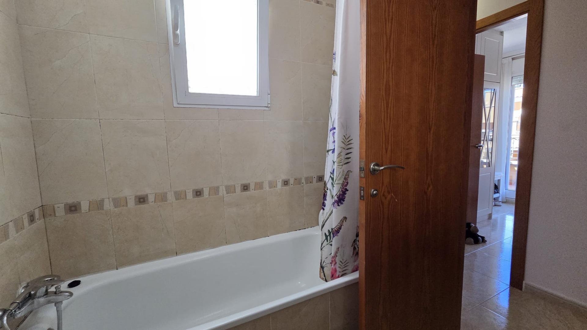 Bathroom fittings and wall tiling in townhouse, Aguas Nuevas, Torrevieja
