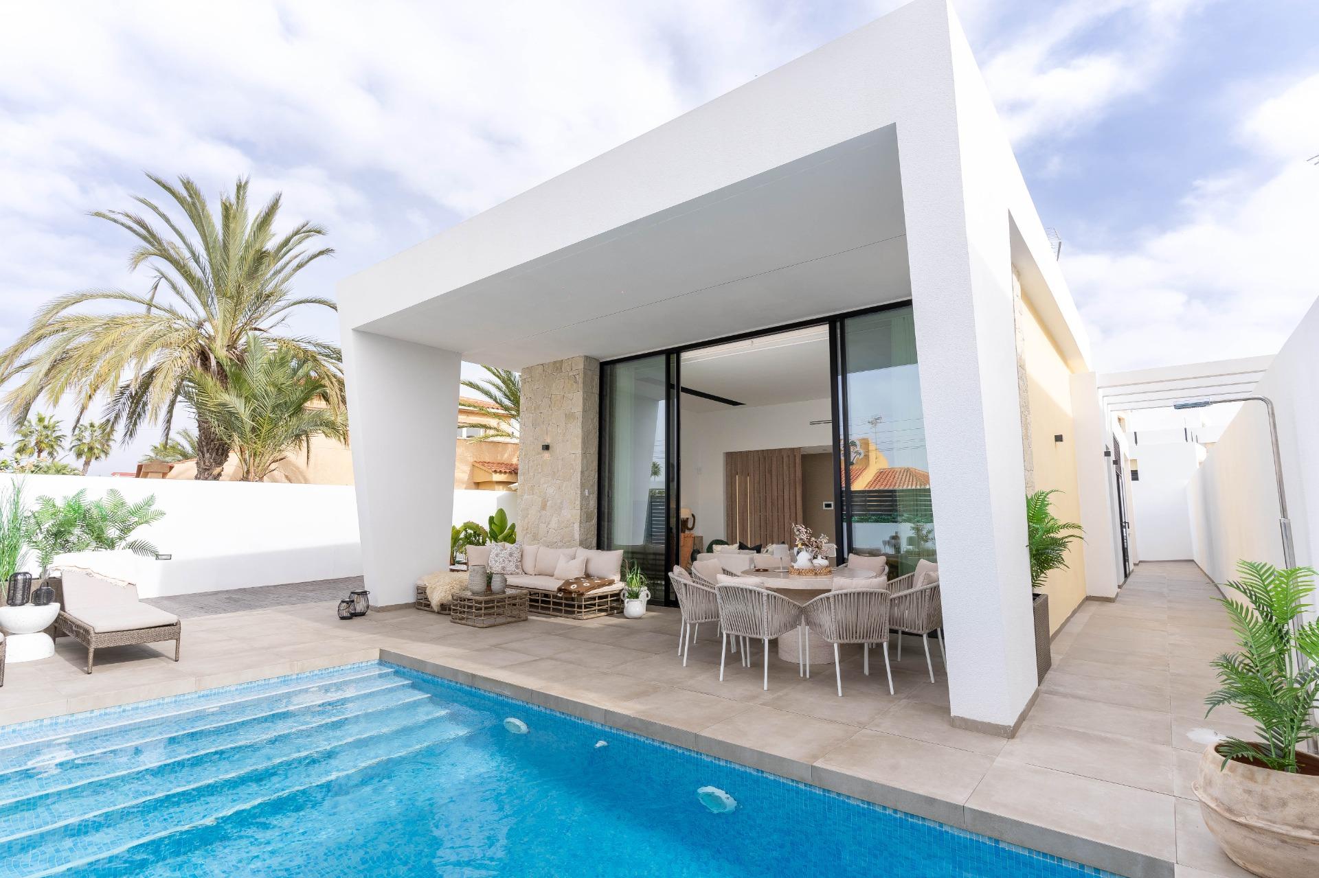 Private pool measuring 3.5 x 6.5m and rear terrace of 3-bedroom villa in La Siesta, Torrevieja