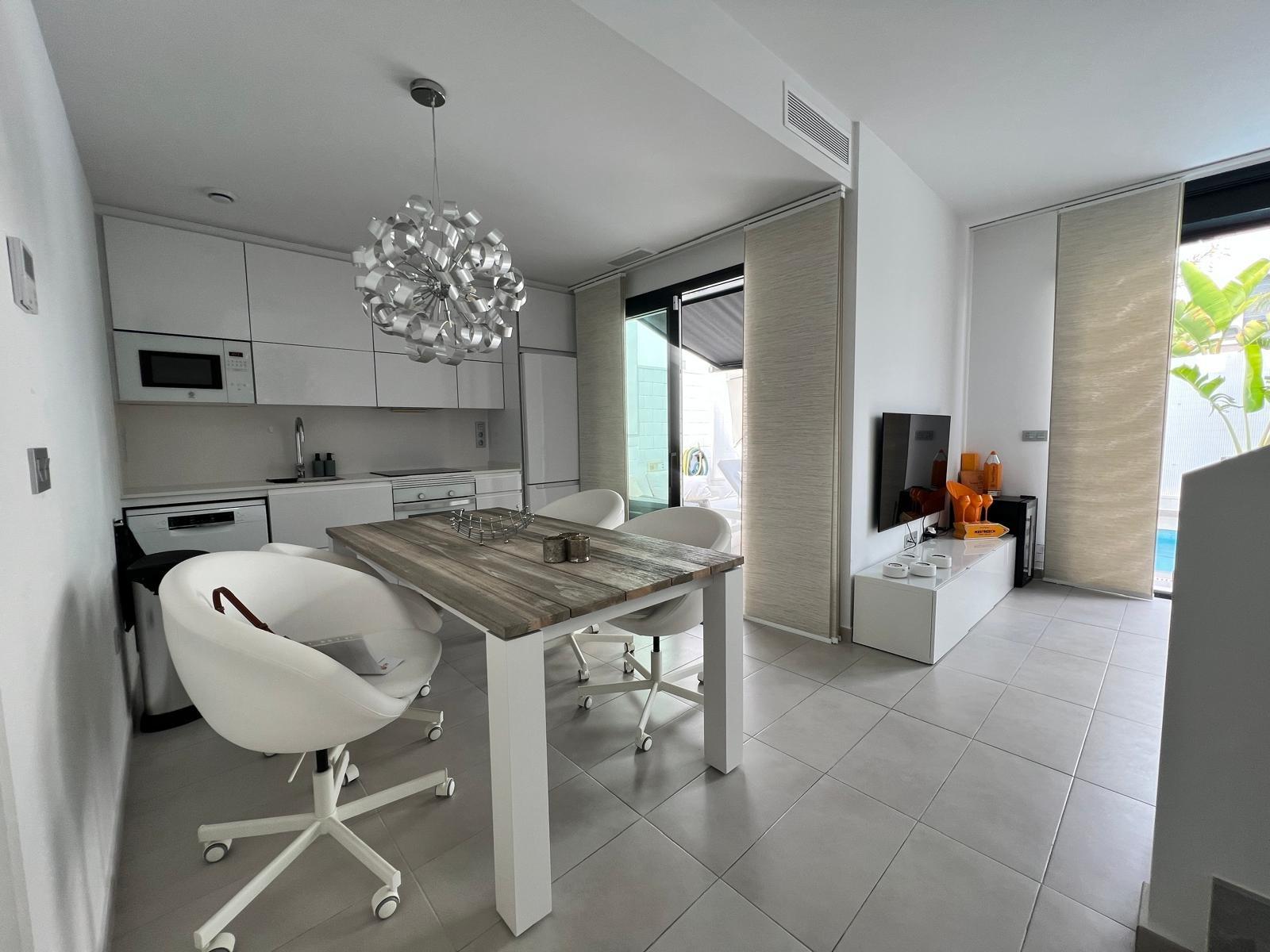 First-floor bedroom with natural light, villa in Villamartín-Las Filipinas, Orihuela Costa