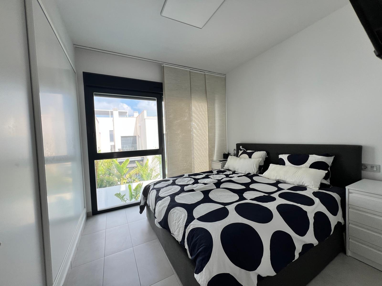 Rooftop solarium with outdoor furniture, villa in Villamartín-Las Filipinas