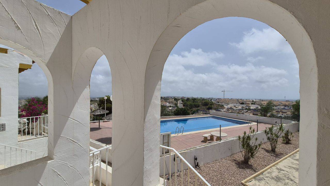 Open-plan living and dining area in 1-bedroom ground-floor apartment, Rojales Hills