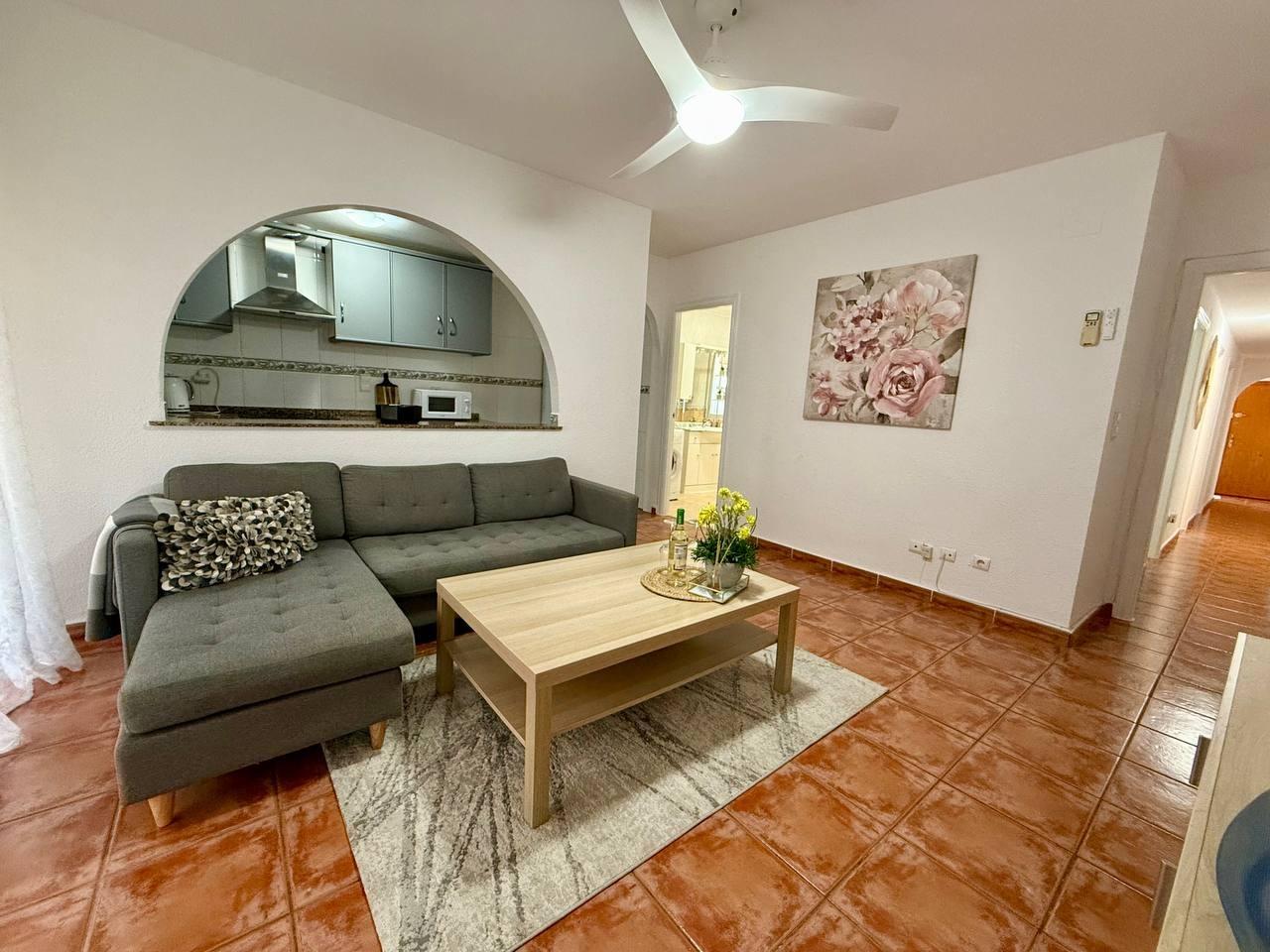 Dining area with table and chairs, Playa del Cura apartment, Torrevieja