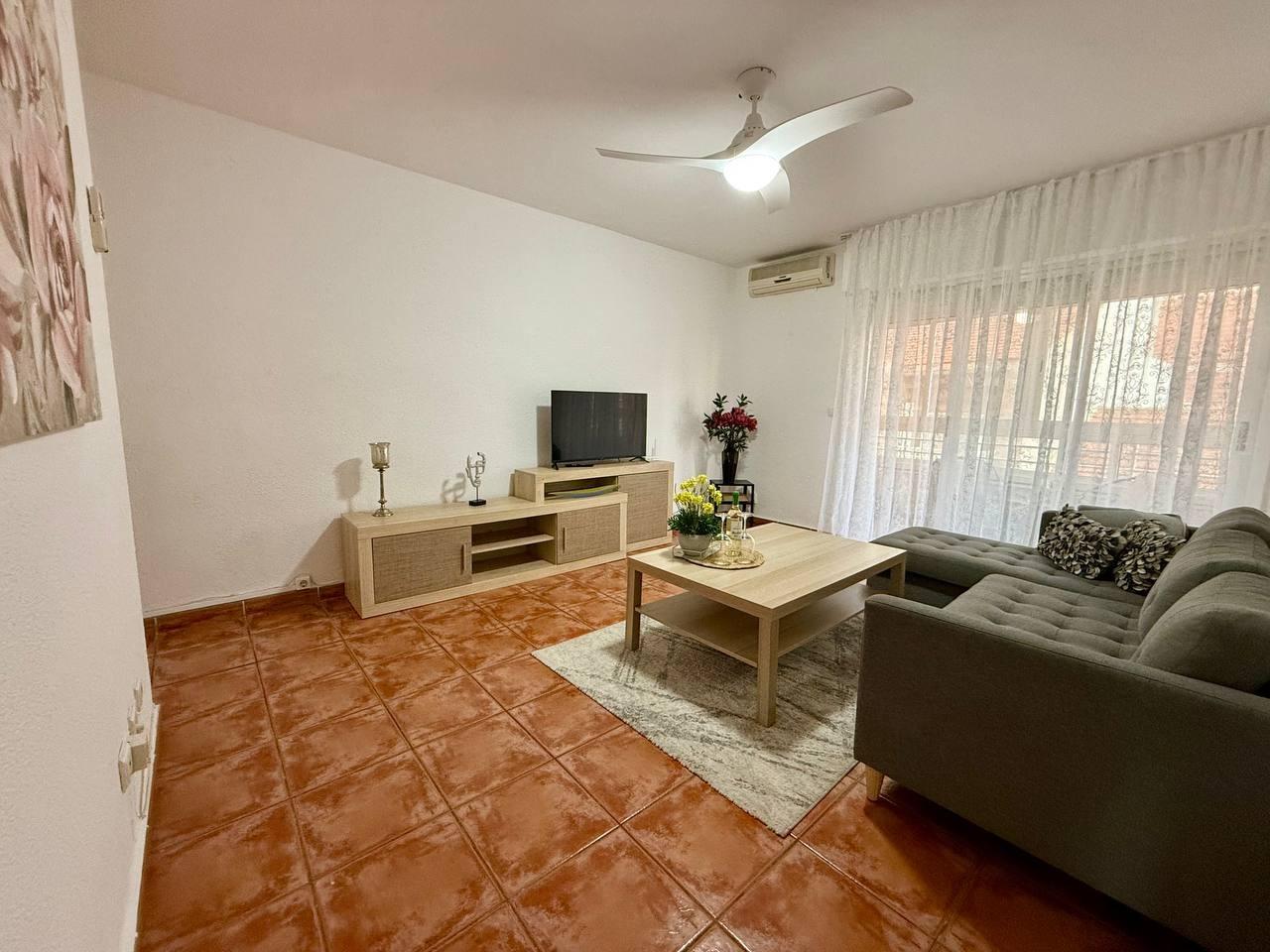 Second bathroom with basin and tiling, 2-bedroom apartment, Playa del Cura