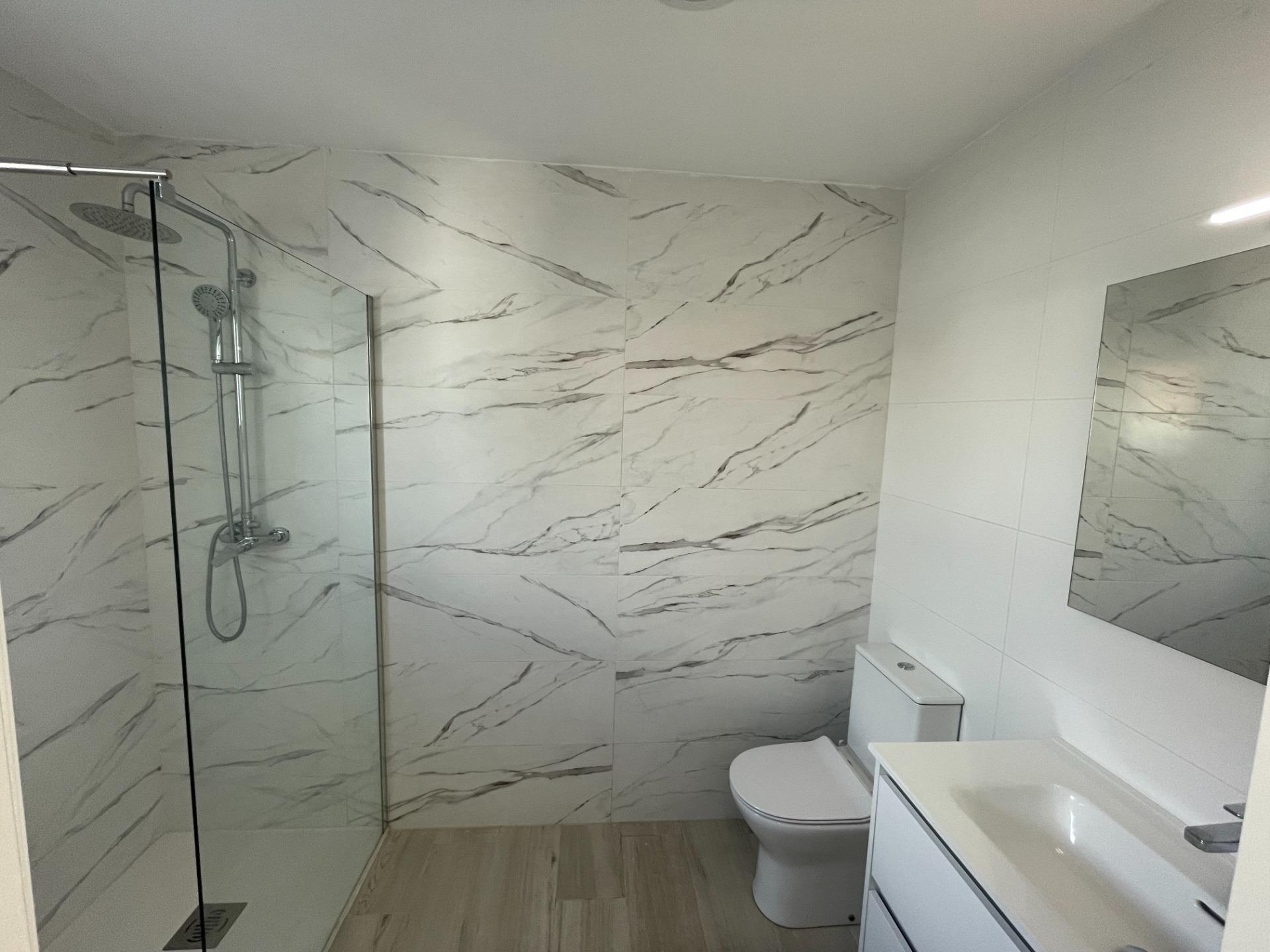 White lacquered interior woodwork in 1-bedroom bungalow, La Regia, Orihuela Costa