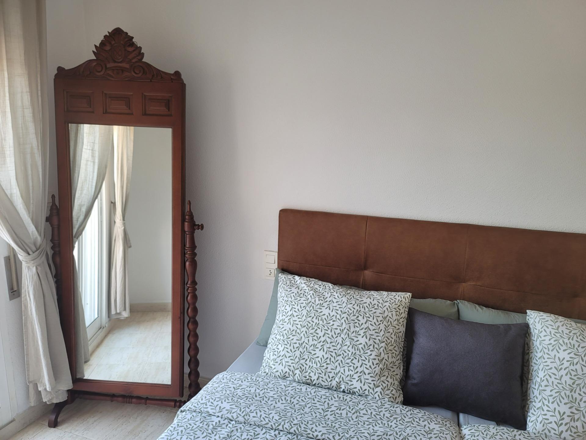 Bathroom fittings and tiling in 2-bedroom penthouse, Acequion, Torrevieja