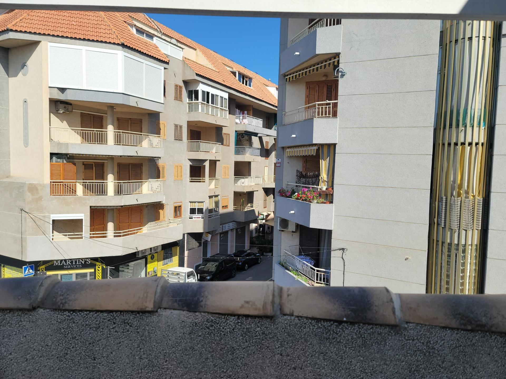 Private terrace with railing in top-floor penthouse, Acequion, Torrevieja