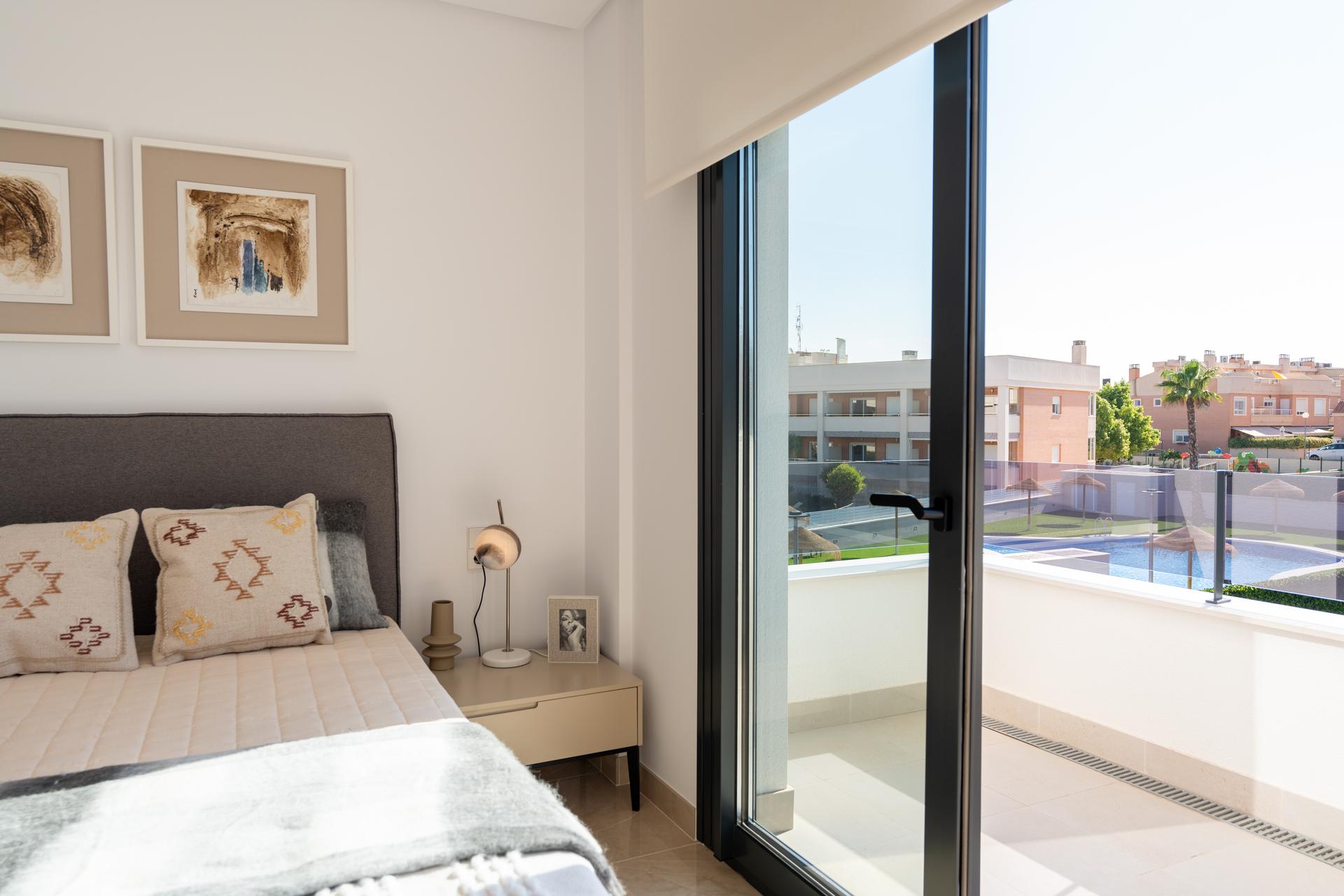 Street-facing exterior of new-build townhouse, El Pinet, La Marina