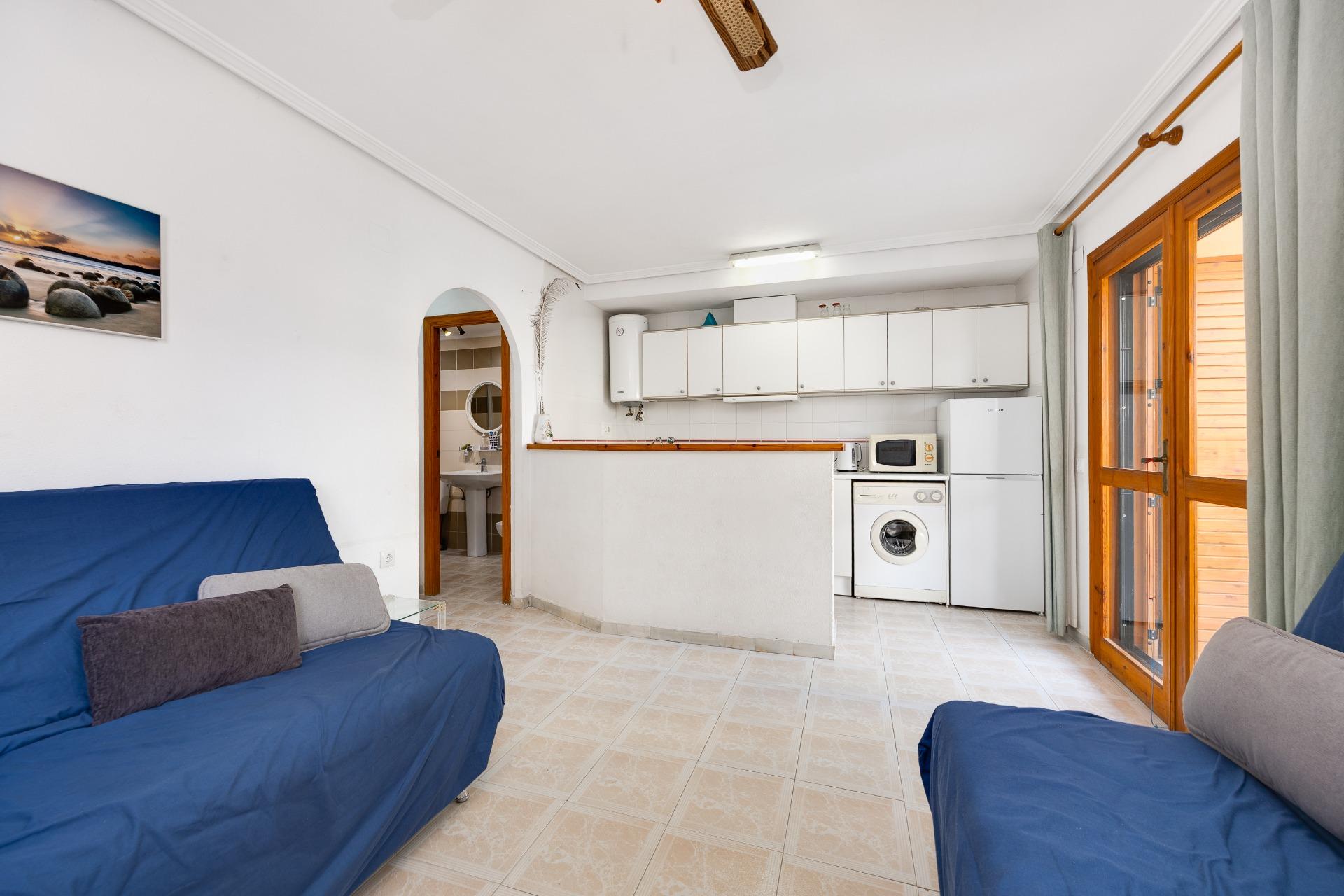 Renovated bathroom with tiling in ground-floor apartment, La Mata, Torrevieja