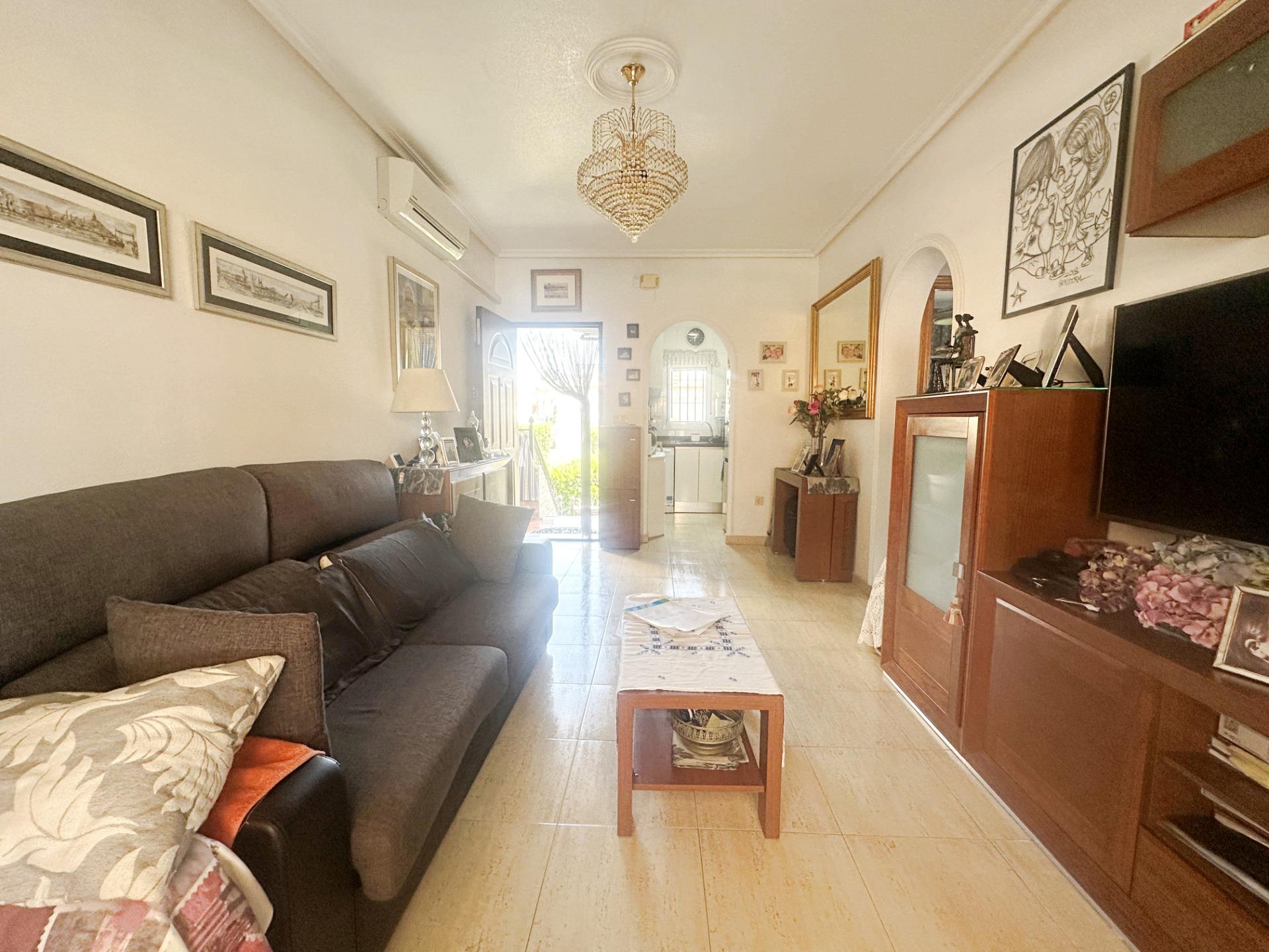 Bathroom with shower or bath in 2-bedroom bungalow, Aguas Nuevas, Torrevieja