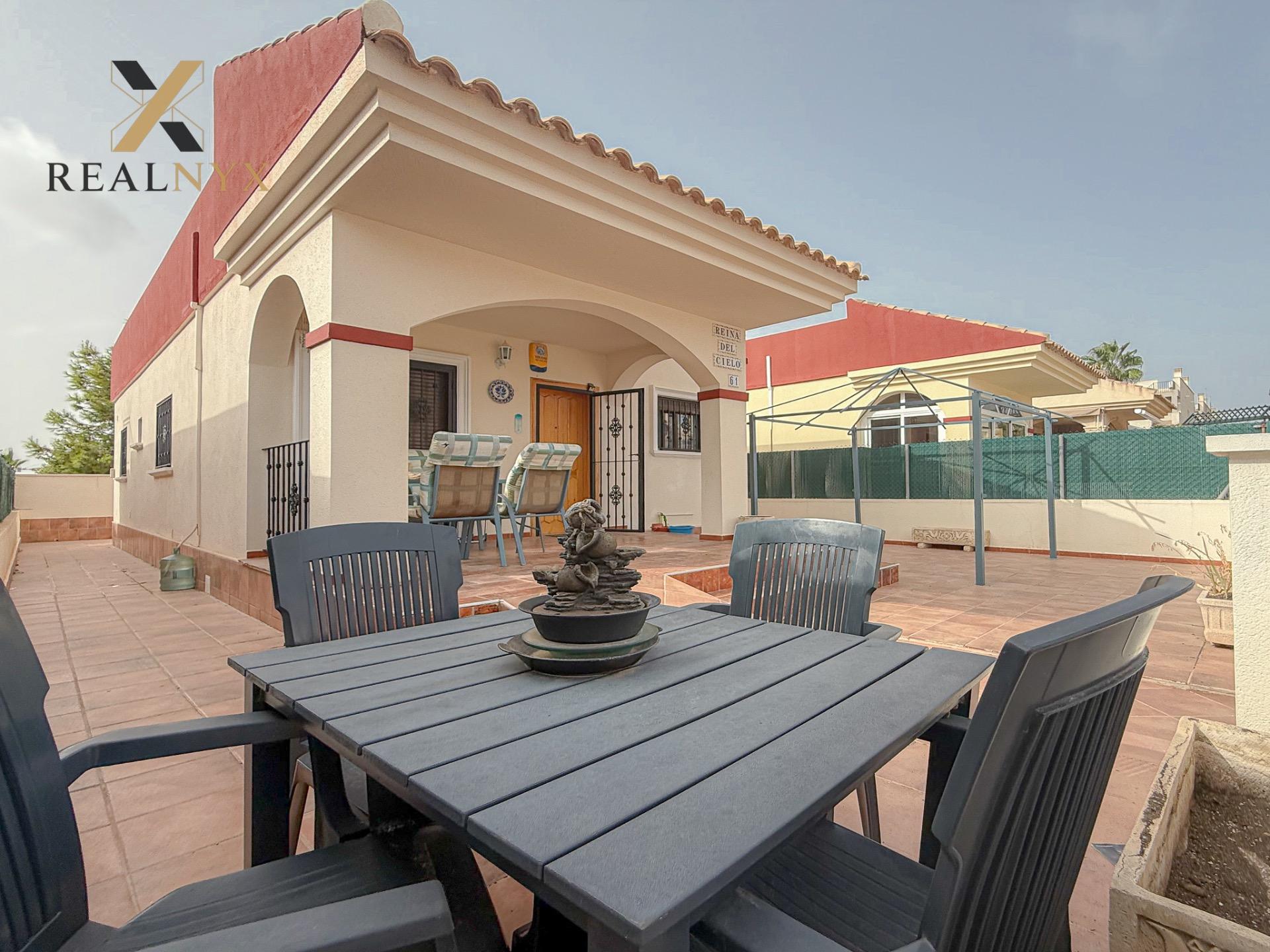 Terrace with afternoon light, villa in Aguas Nuevas, Torrevieja