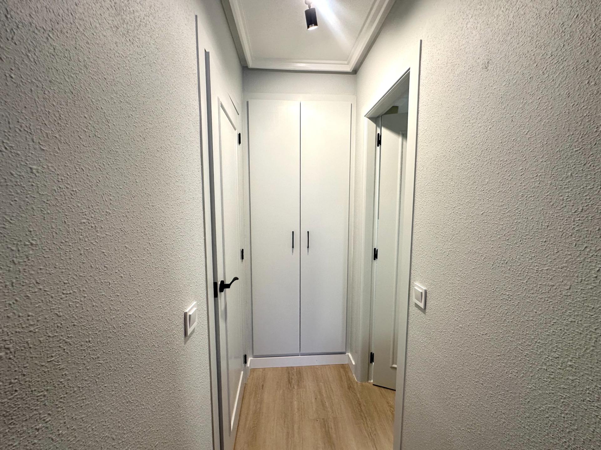 Hallway and security entrance door, 1-bedroom apartment, Playa del Cura, Torrevieja