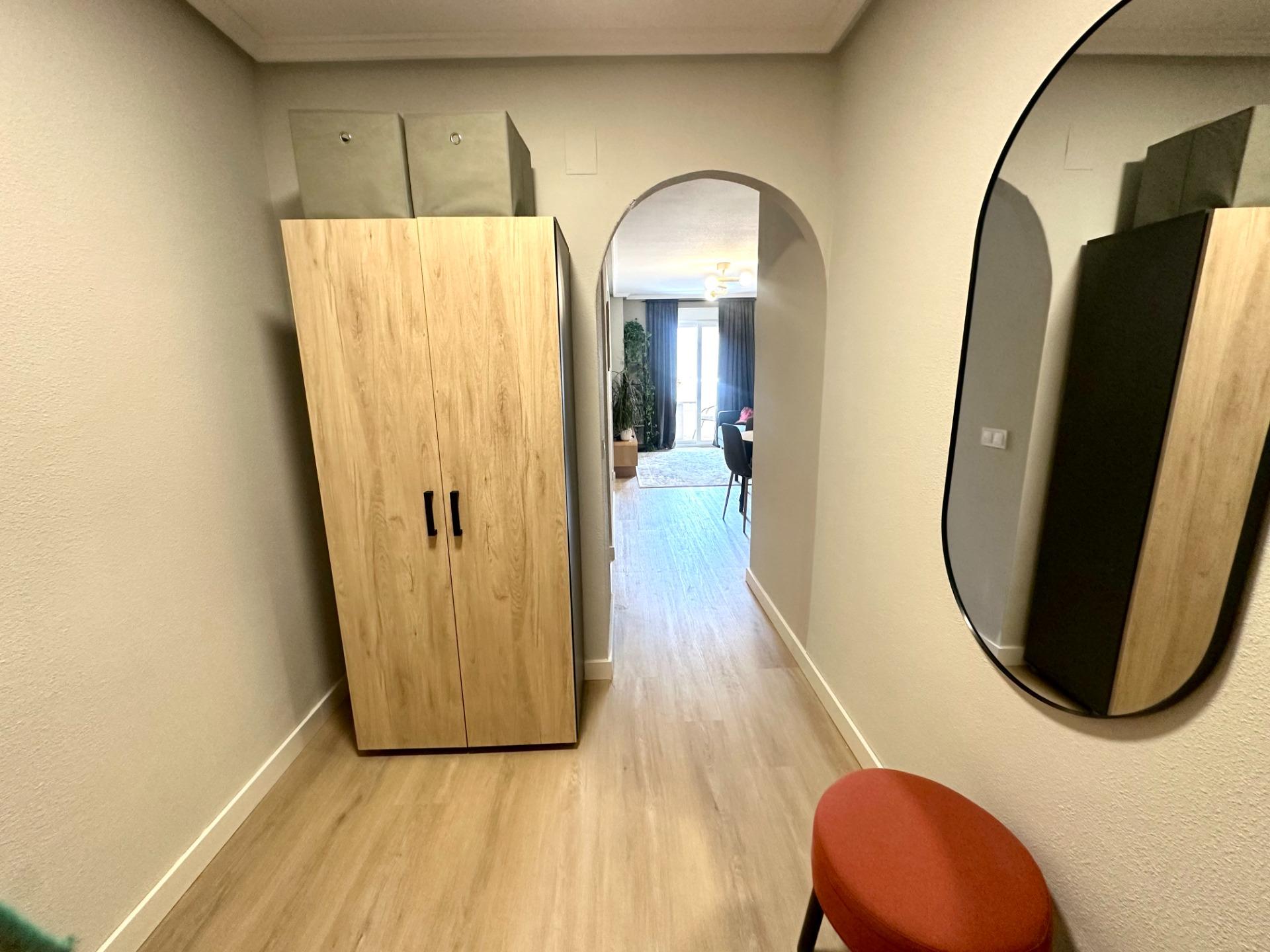 Kitchen worktop and fitted cupboards in 1-bedroom apartment, Playa del Cura, Torrevieja
