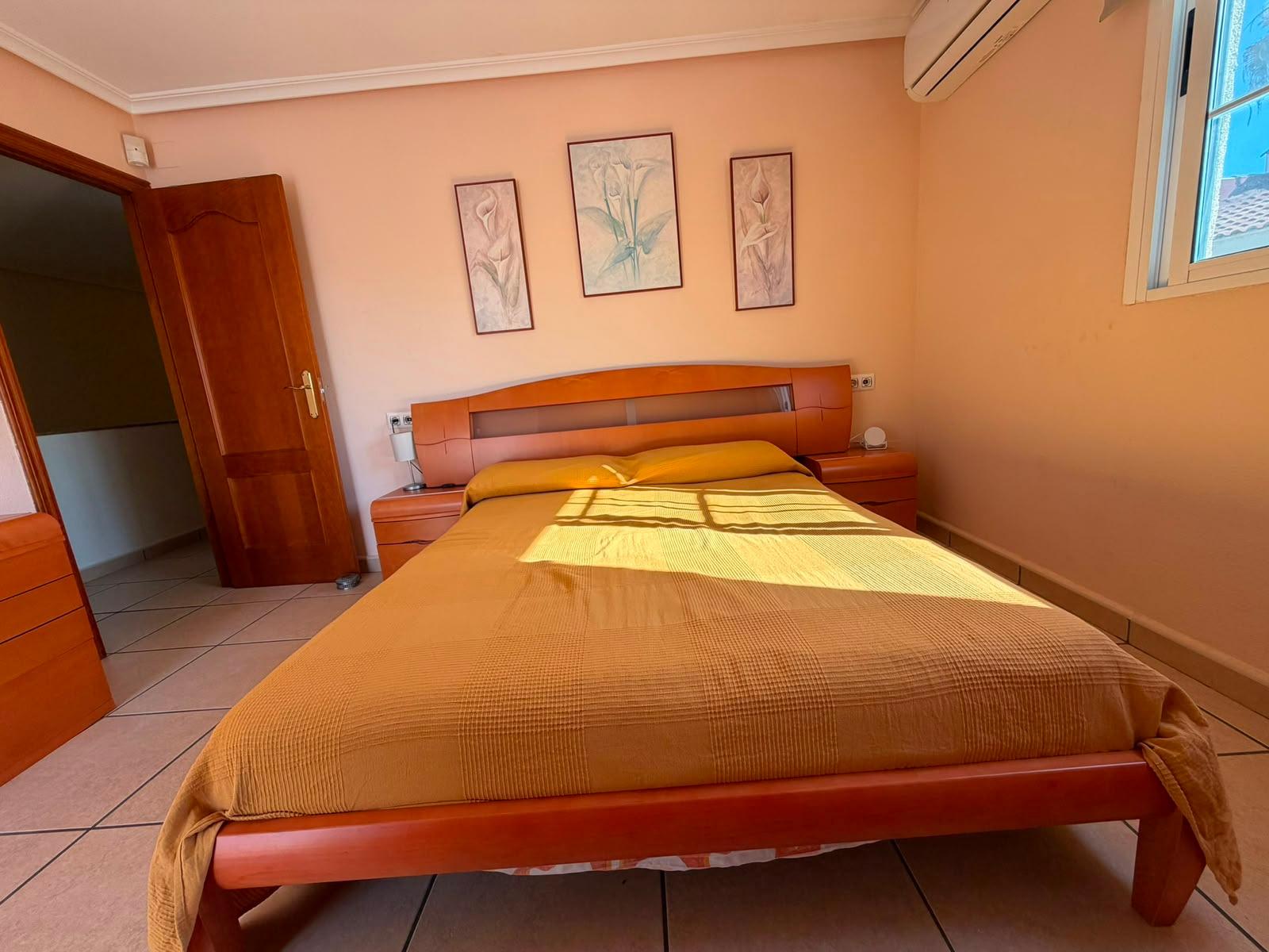 Ground-floor interior hallway, 3-bedroom quad, Carrefour, Torrevieja