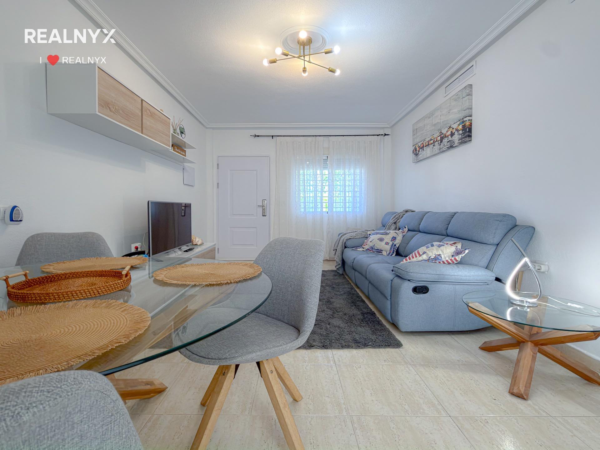 Bathroom fittings and tiling, 3-bedroom bungalow, Torreblanca, Torrevieja
