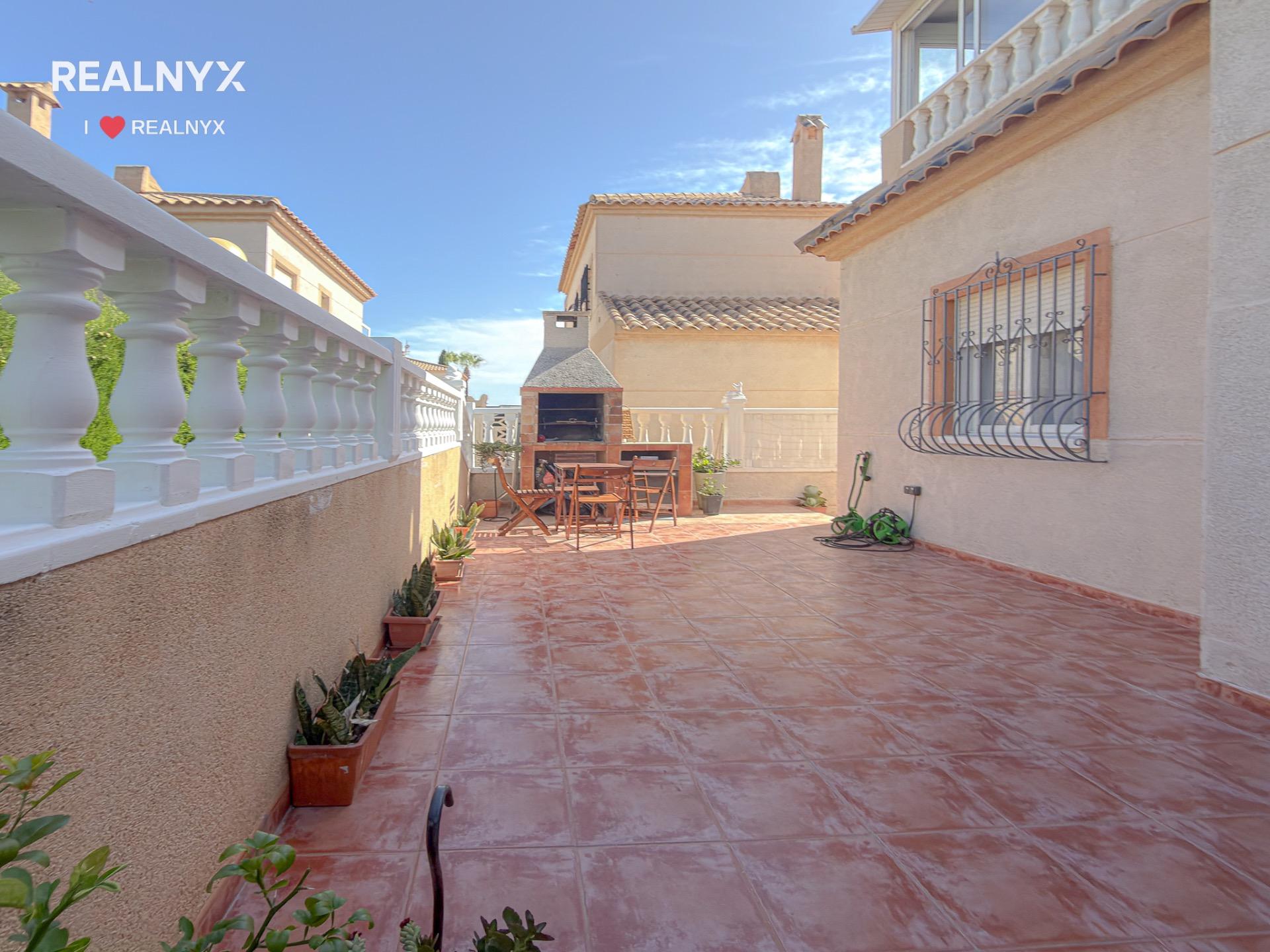 Kitchen appliances and overhead storage, Torreblanca bungalow, Torrevieja