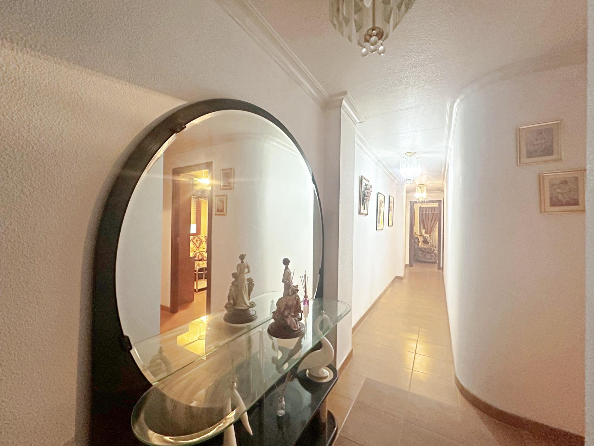 Living room in 4-bedroom apartment, Centro, Torrevieja