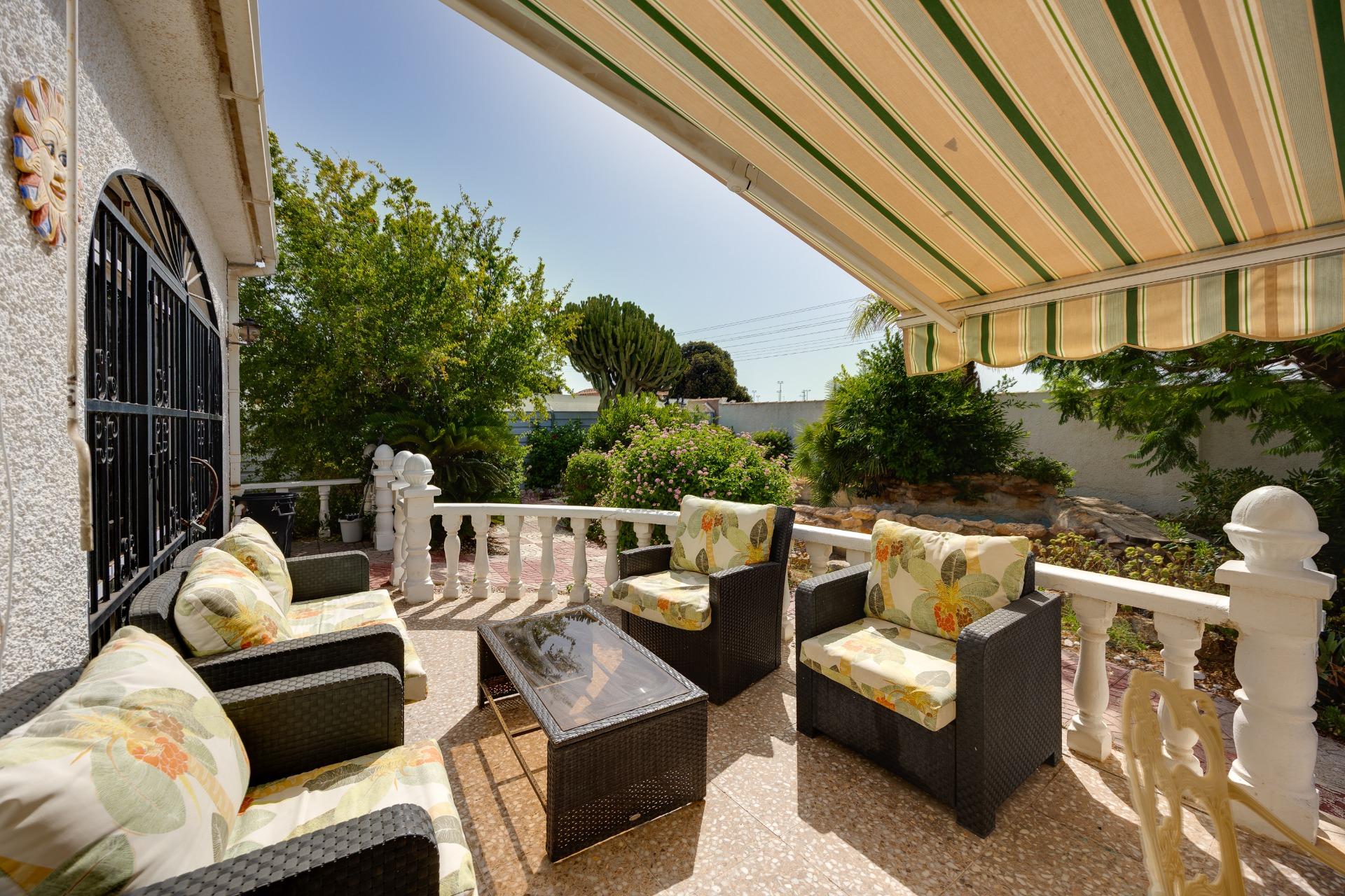 Pool surround and garden landscaping in La Siesta villa, Torrevieja