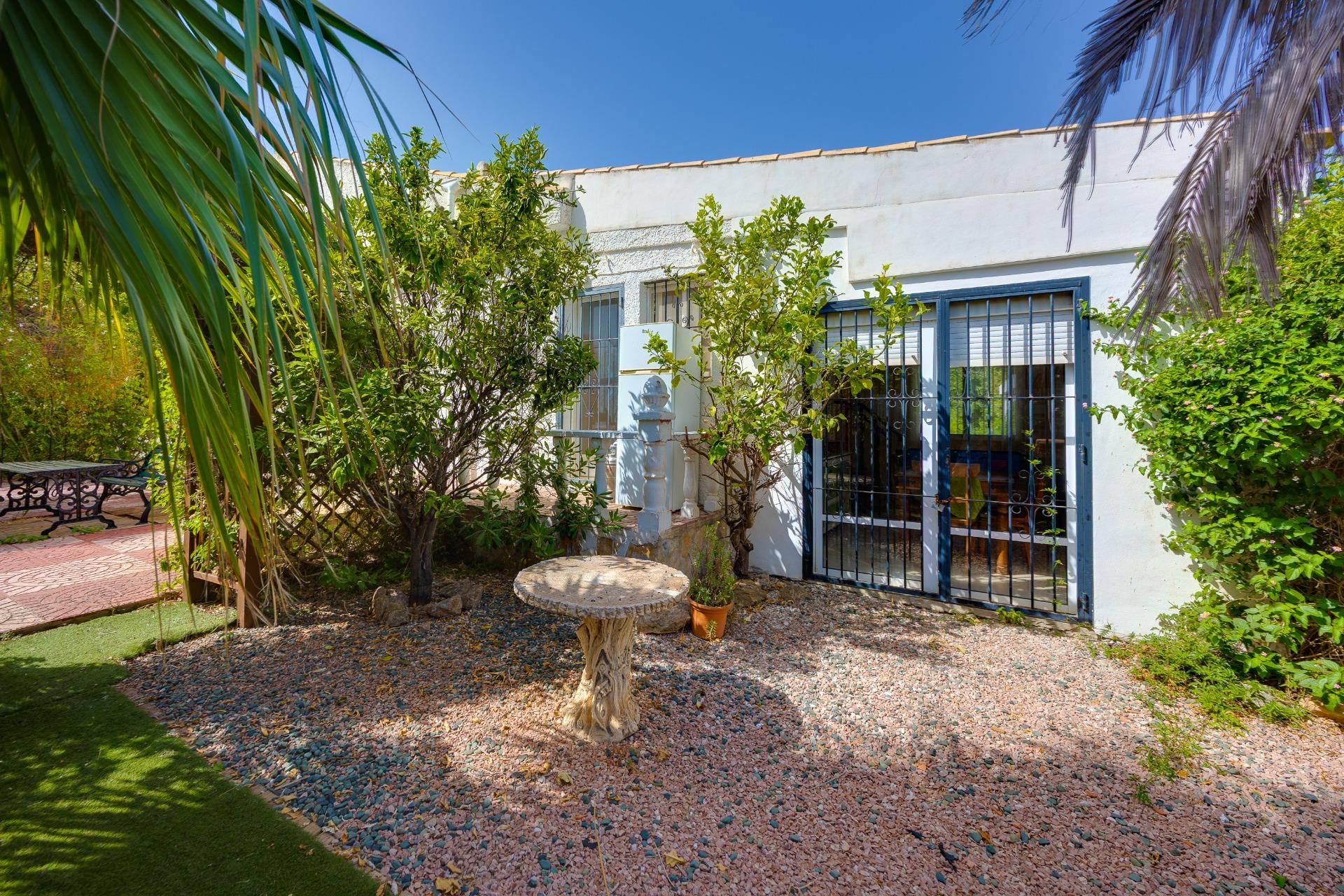 Bedroom with tiled floor and built-in storage in villa, La Siesta, Torrevieja
