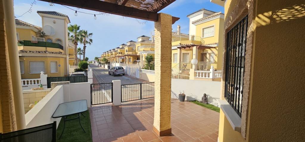 Private driveway leading to entrance of villa, Lo Crispin, Algorfa