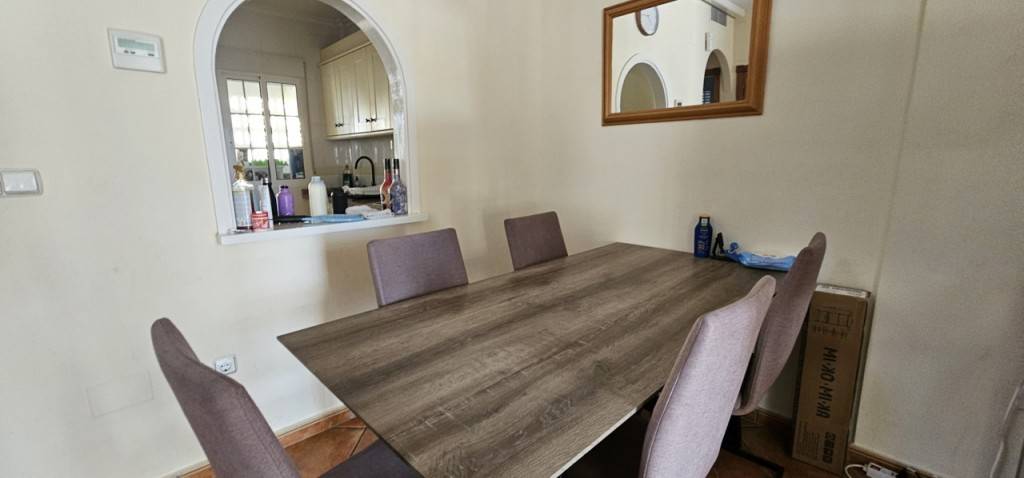 Dining area adjacent to kitchen in villa, Lo Crispin, Algorfa