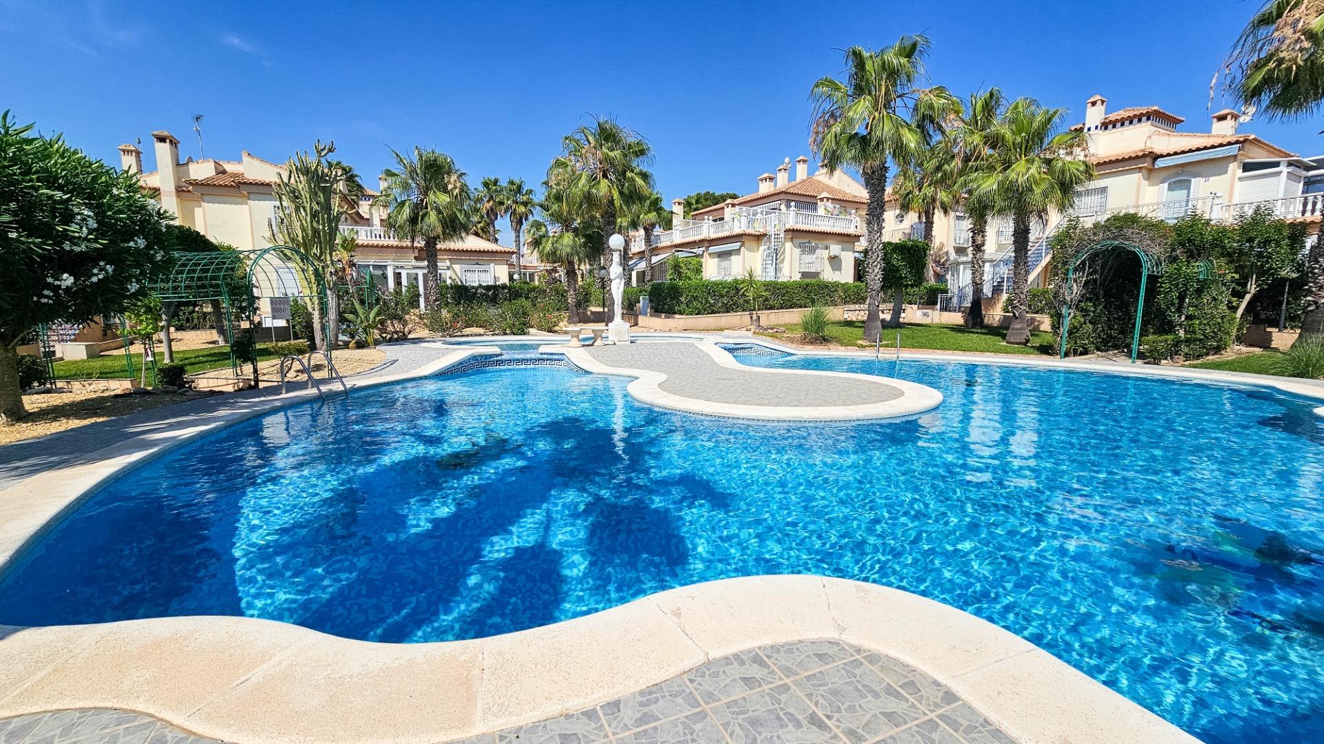 Kitchen with appliances in fully furnished 1-bedroom bungalow, Los Altos, Orihuela Costa
