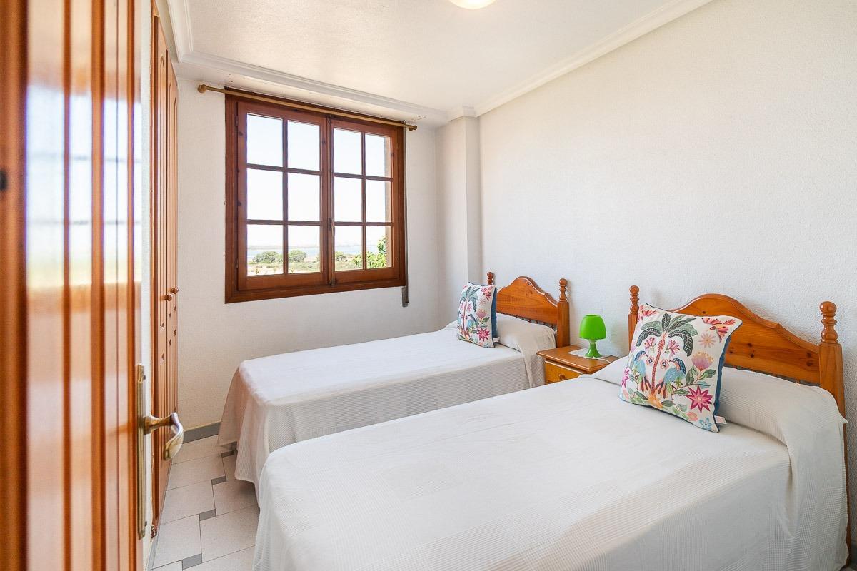 Double bedroom in 1-bedroom apartment on third floor, La Mata Pueblo, Torrevieja