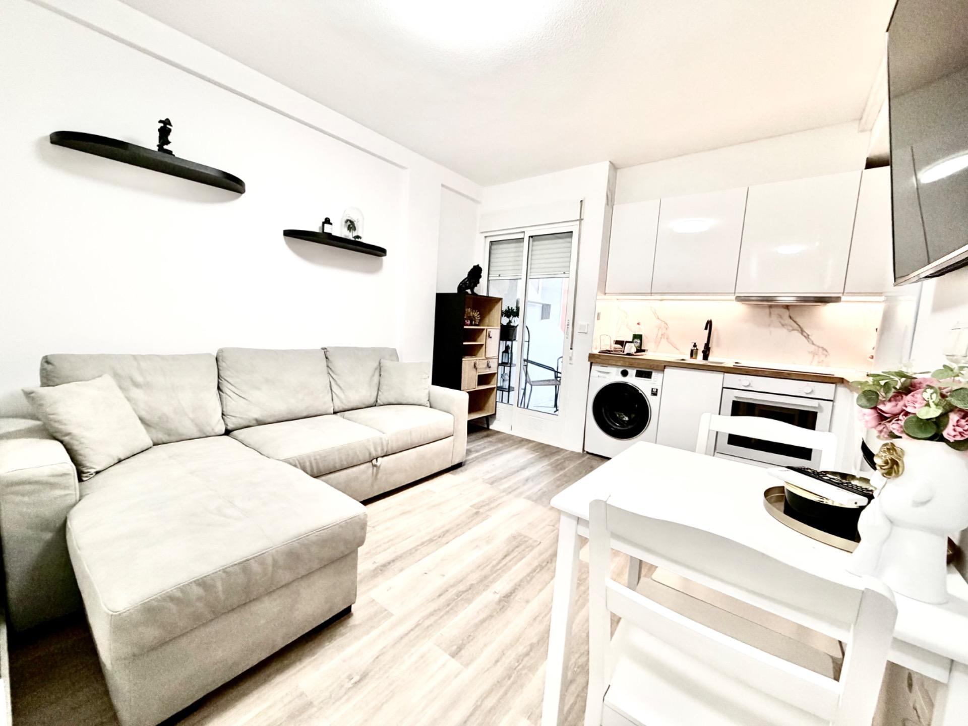 Renovated kitchen in 40m2 apartment, La Mata Pueblo, Torrevieja