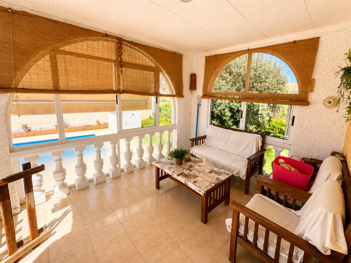 Front exterior of 5-bedroom villa in La Siesta, Torrevieja