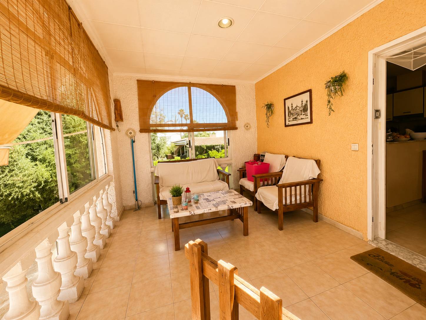 Rear garden and private swimming pool, villa in La Siesta, Torrevieja