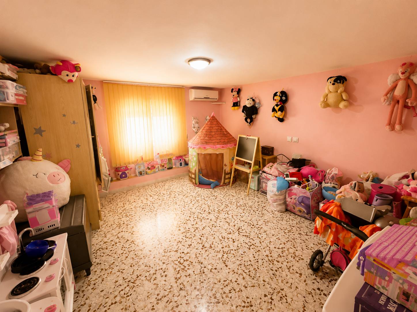 Third bedroom interior, villa in La Siesta, Torrevieja
