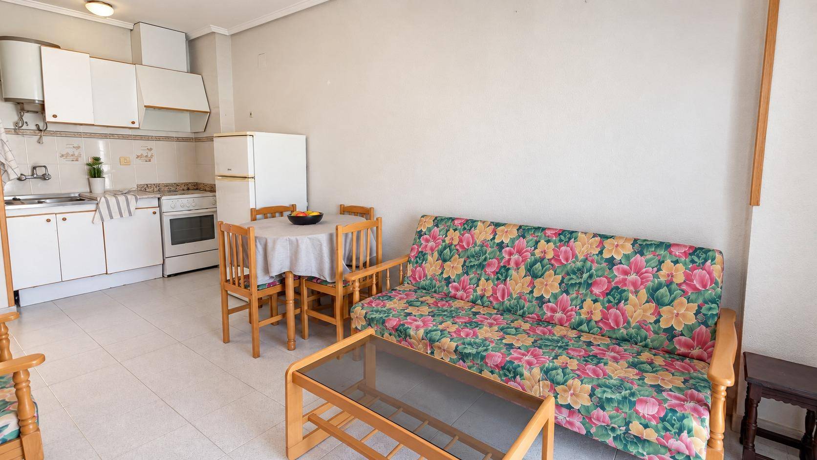 Bathroom with shower in 2-bedroom apartment, La Siesta, Torrevieja