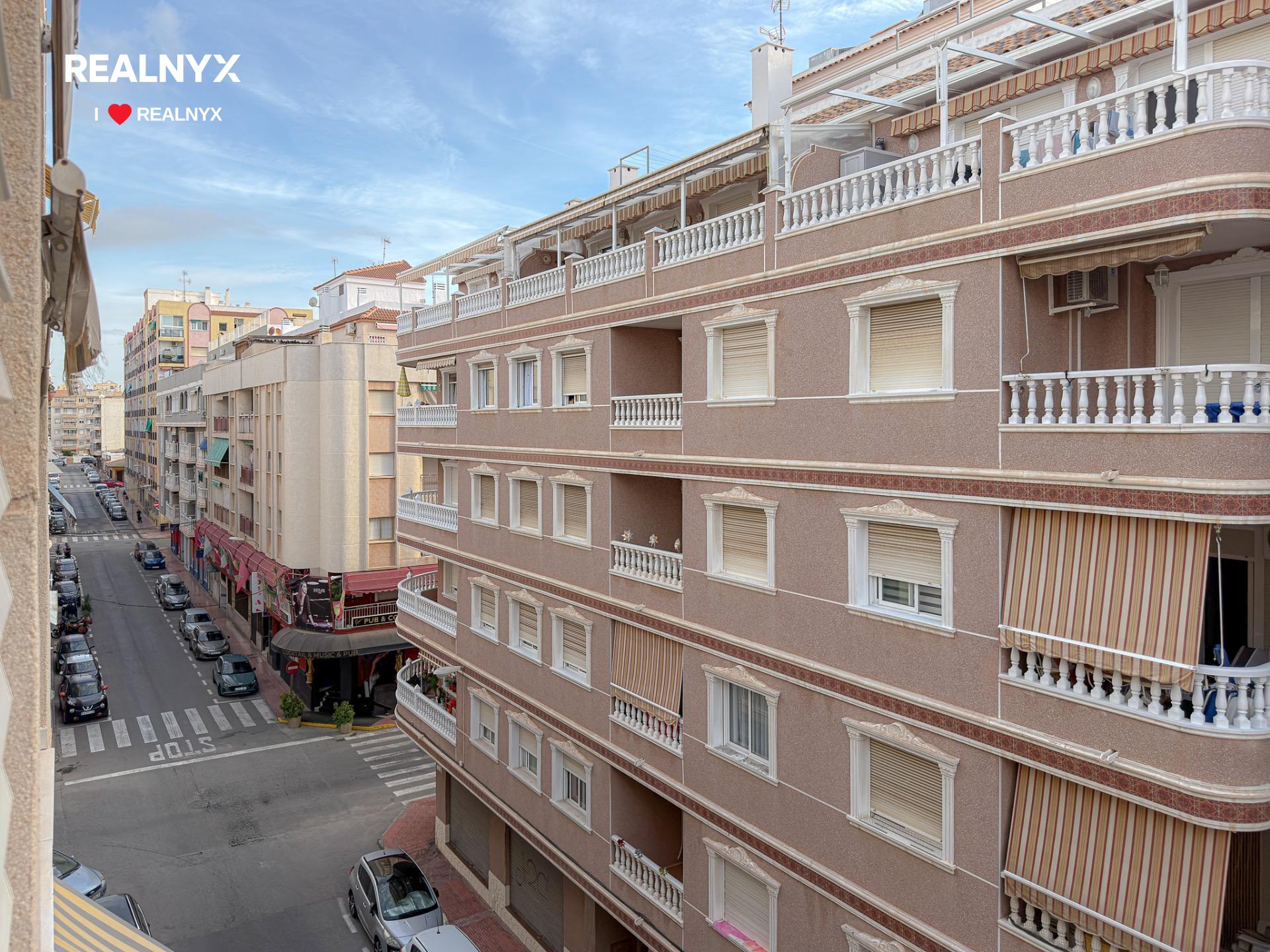 Bathroom fittings in studio apartment, Playa de los Locos, Torrevieja