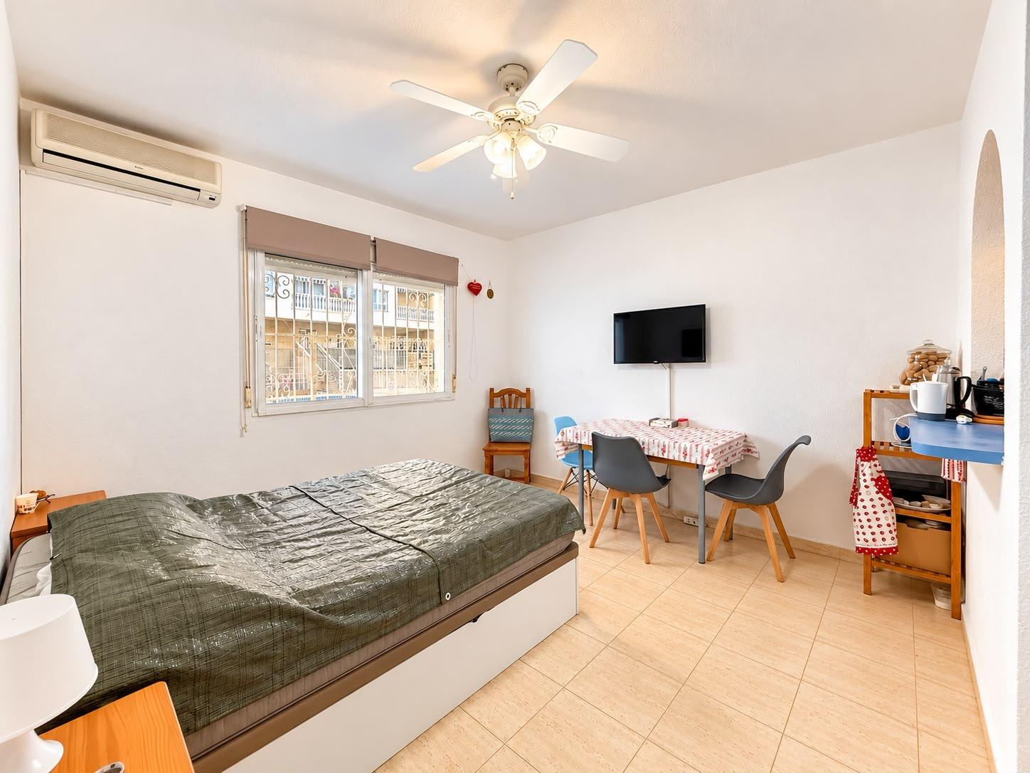 Kitchen fittings and worktop in studio apartment, Playa del Cura
