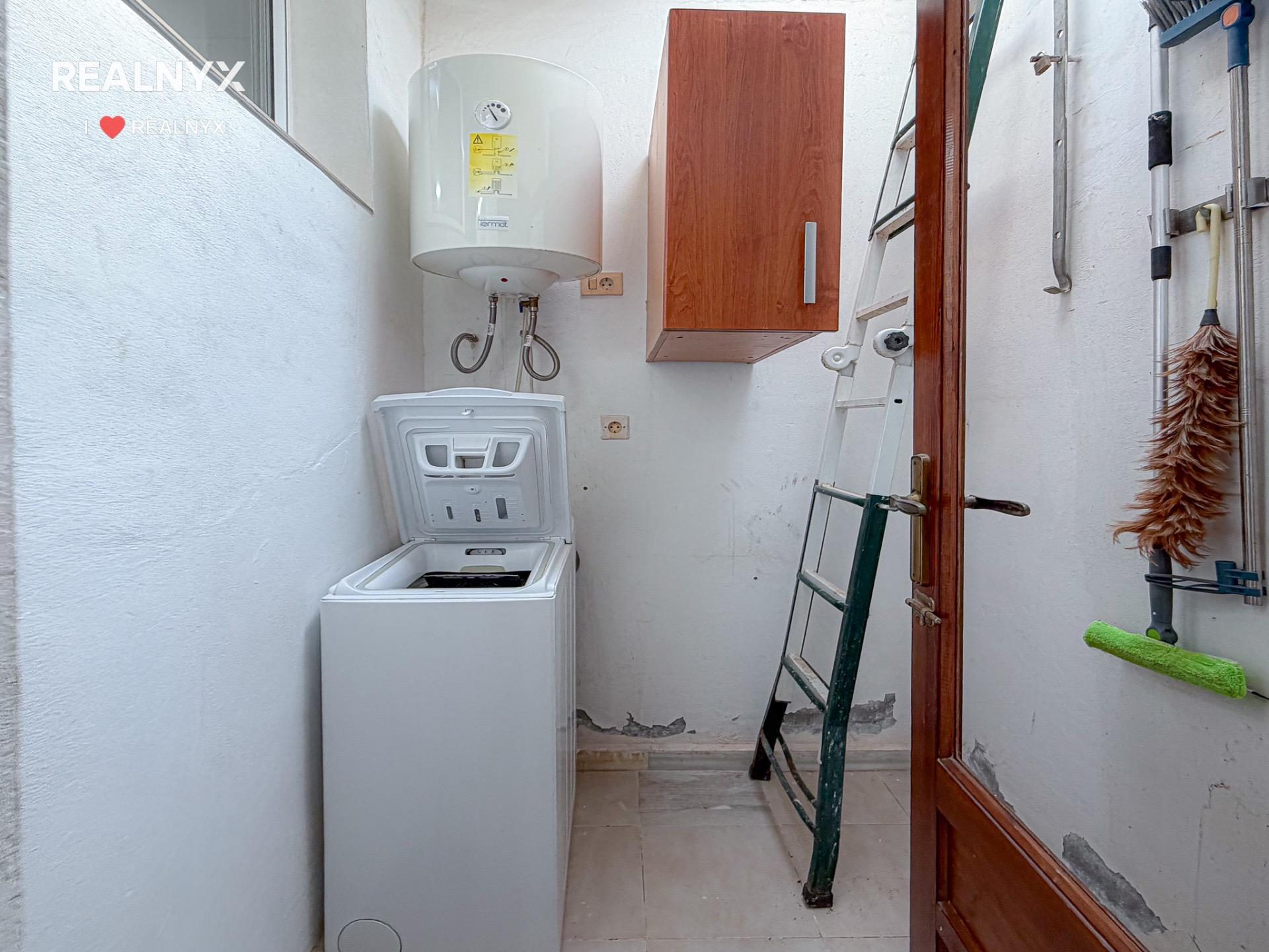 Kitchen detail in 1-bedroom bungalow, La Siesta, Torrevieja